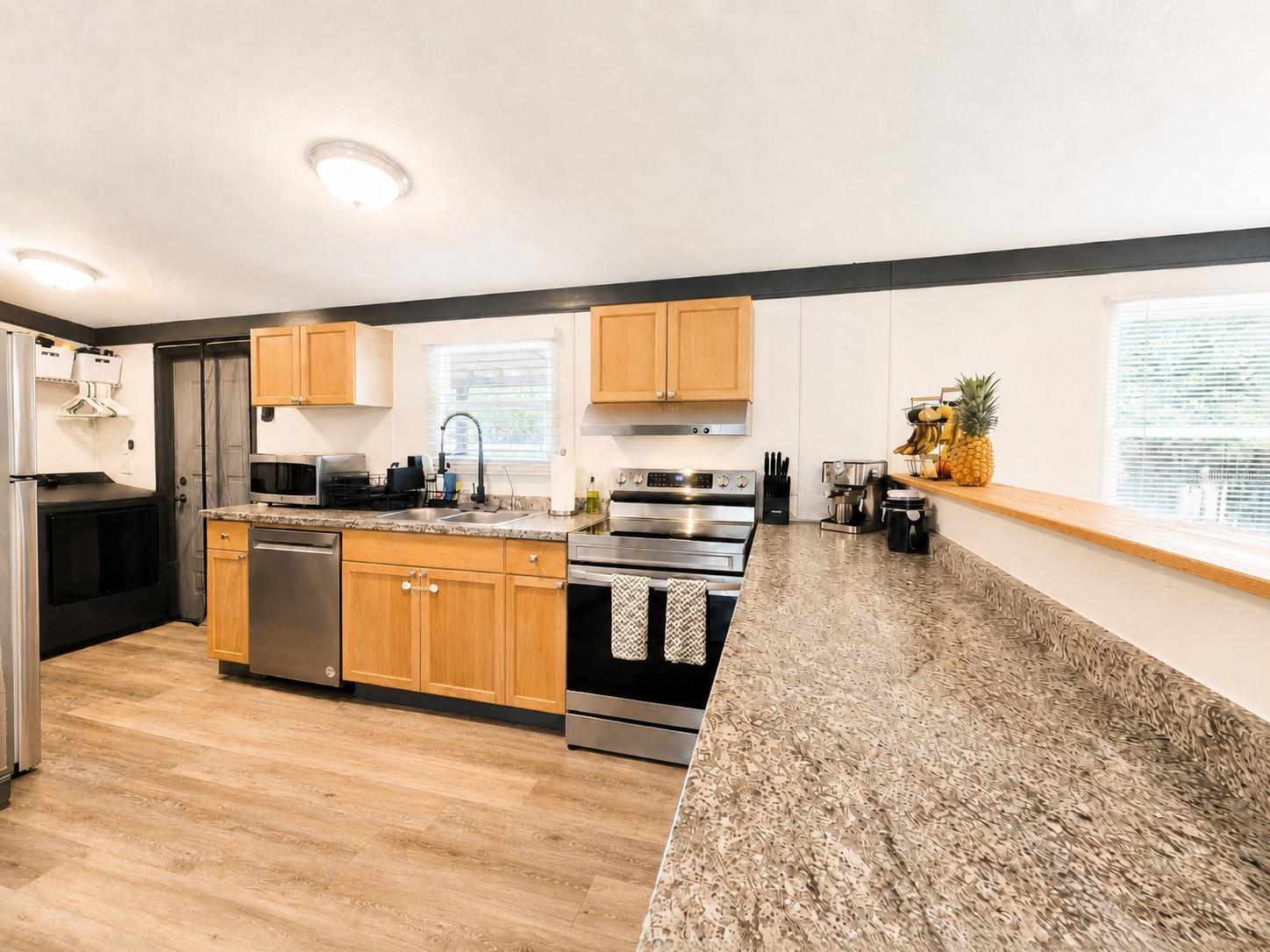 COUNTRY ESTATES - Residential