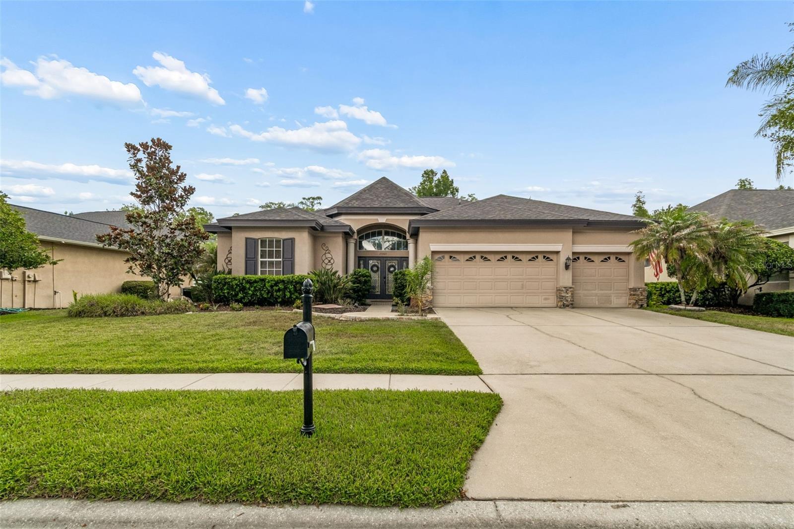 PLANTATION PALMS - Residential
