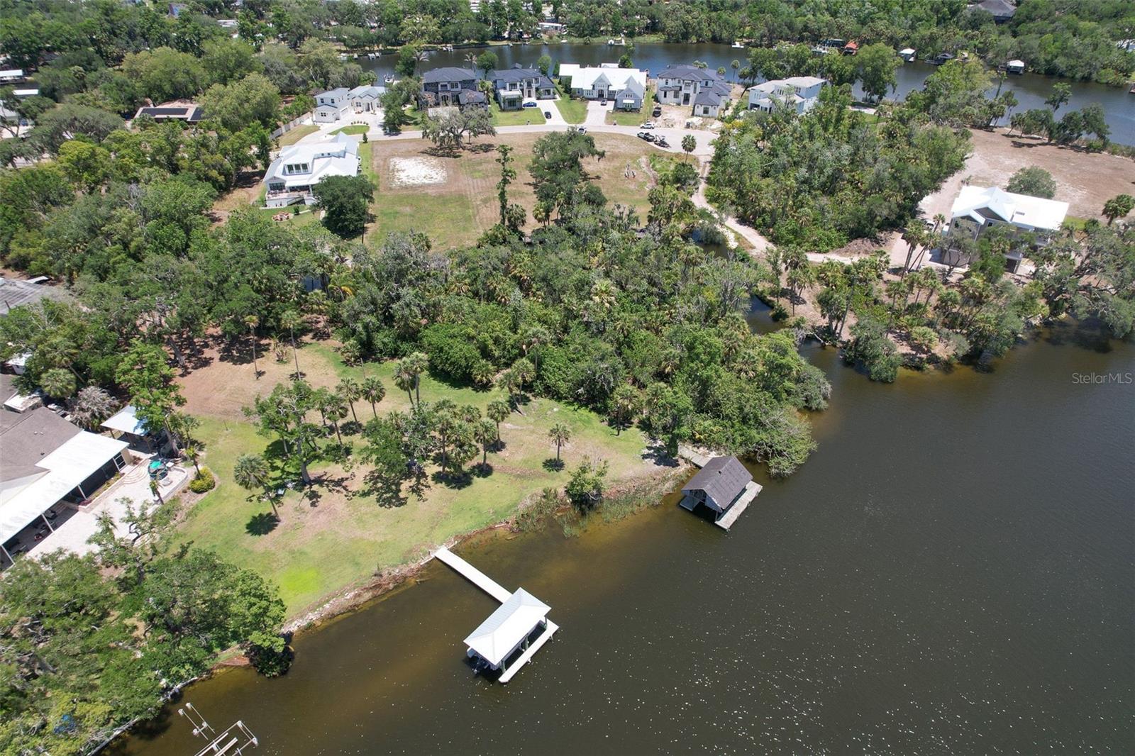 ALAFIA POINTE ESTATES - Land