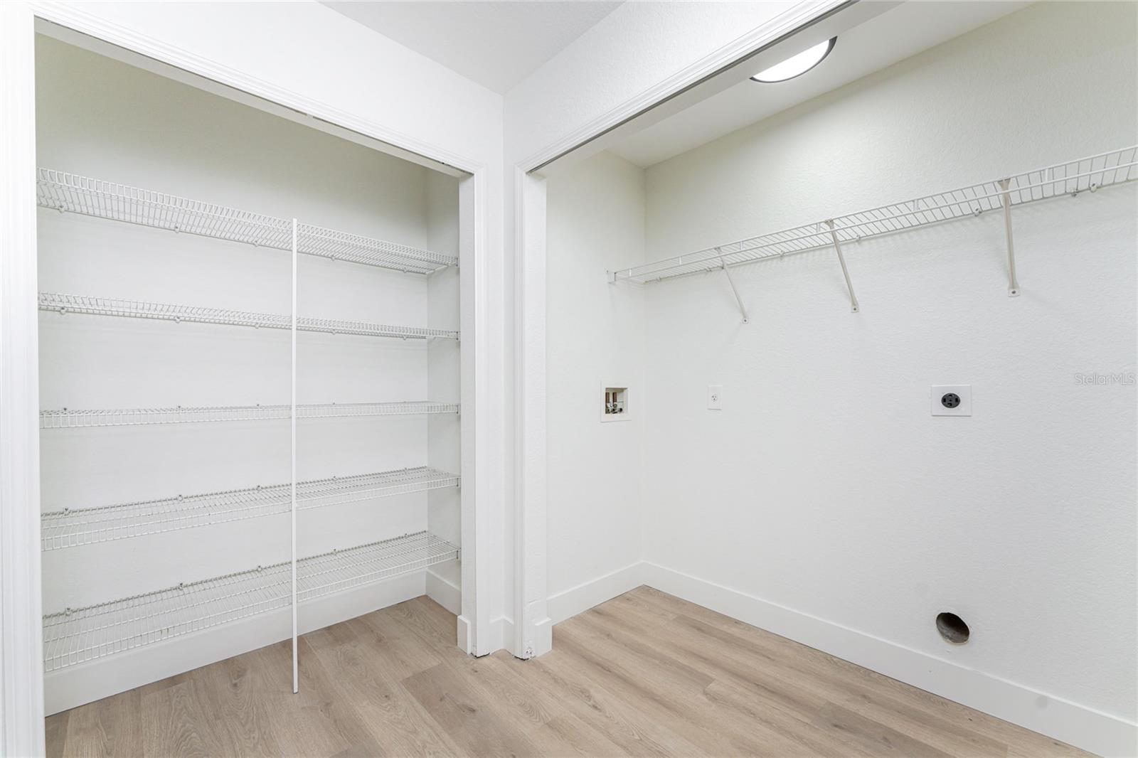 SOUTH VENICE - Residential