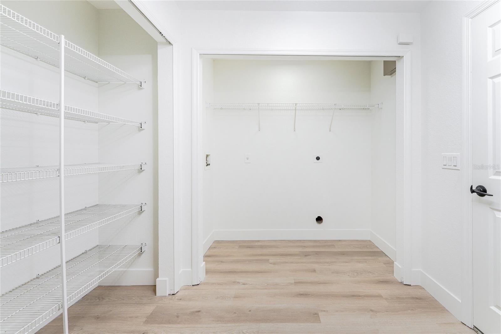 SOUTH VENICE - Residential