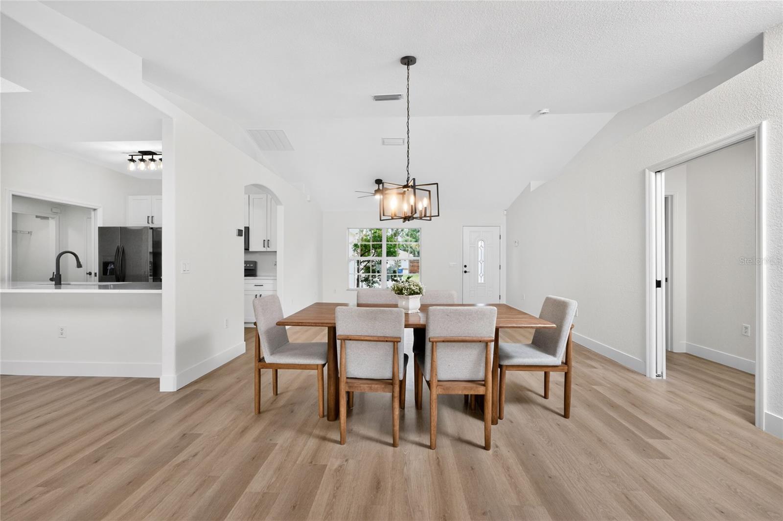 SOUTH VENICE - Residential