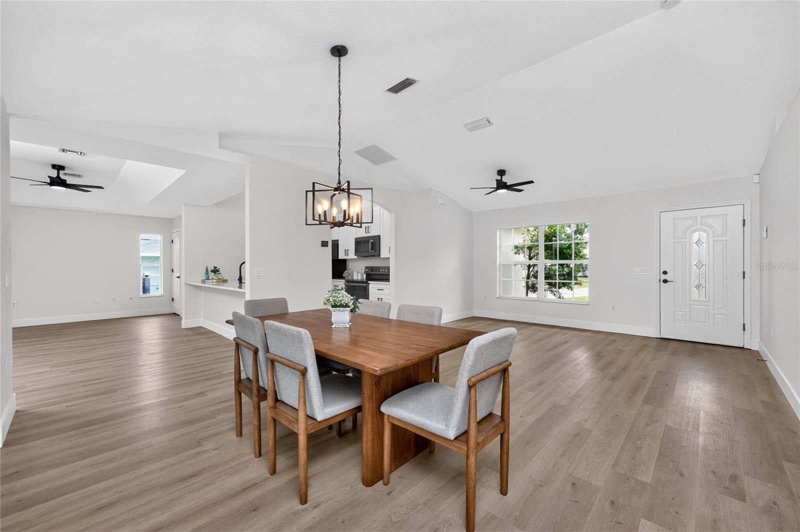 SOUTH VENICE - Residential