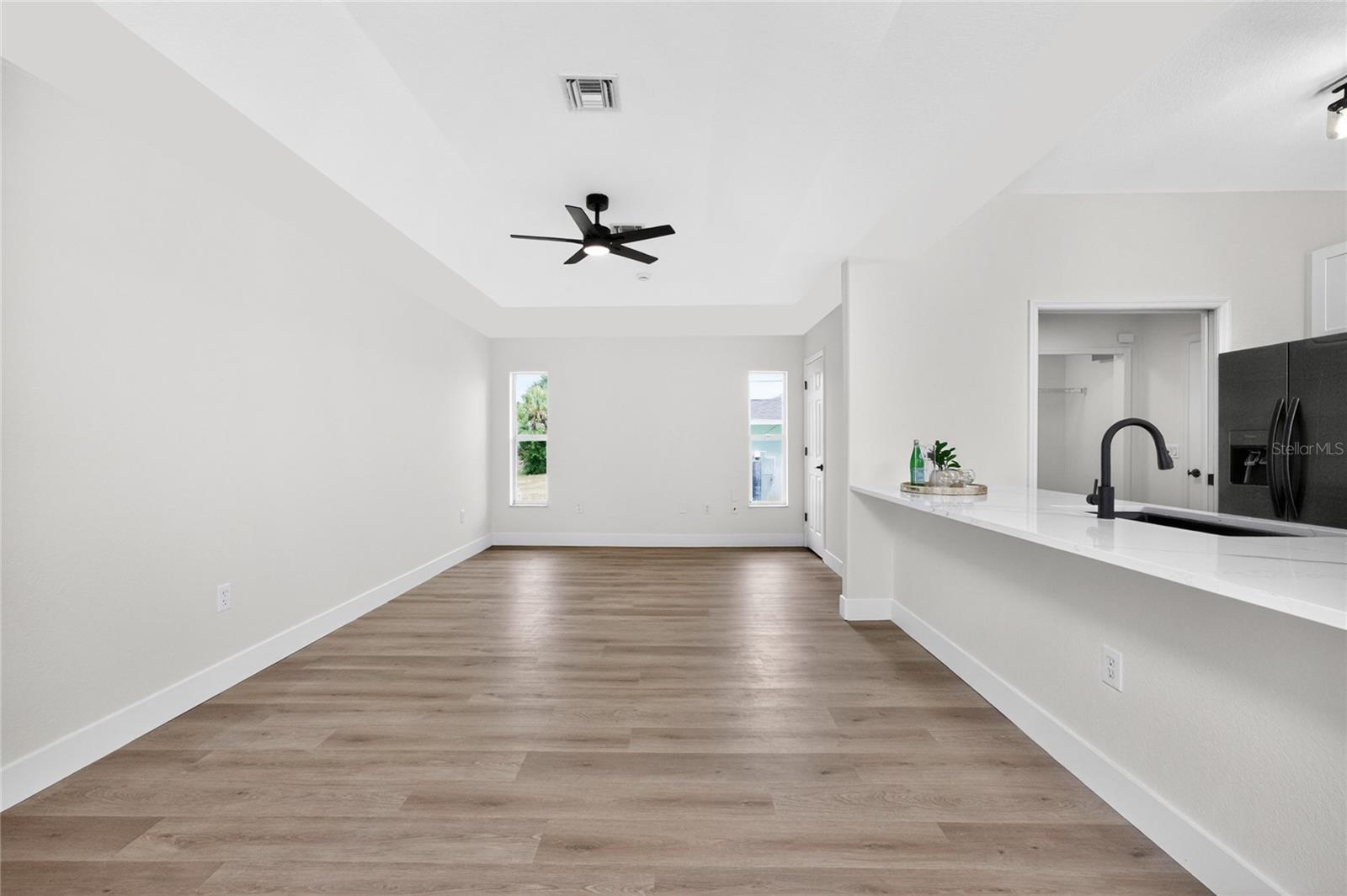 SOUTH VENICE - Residential