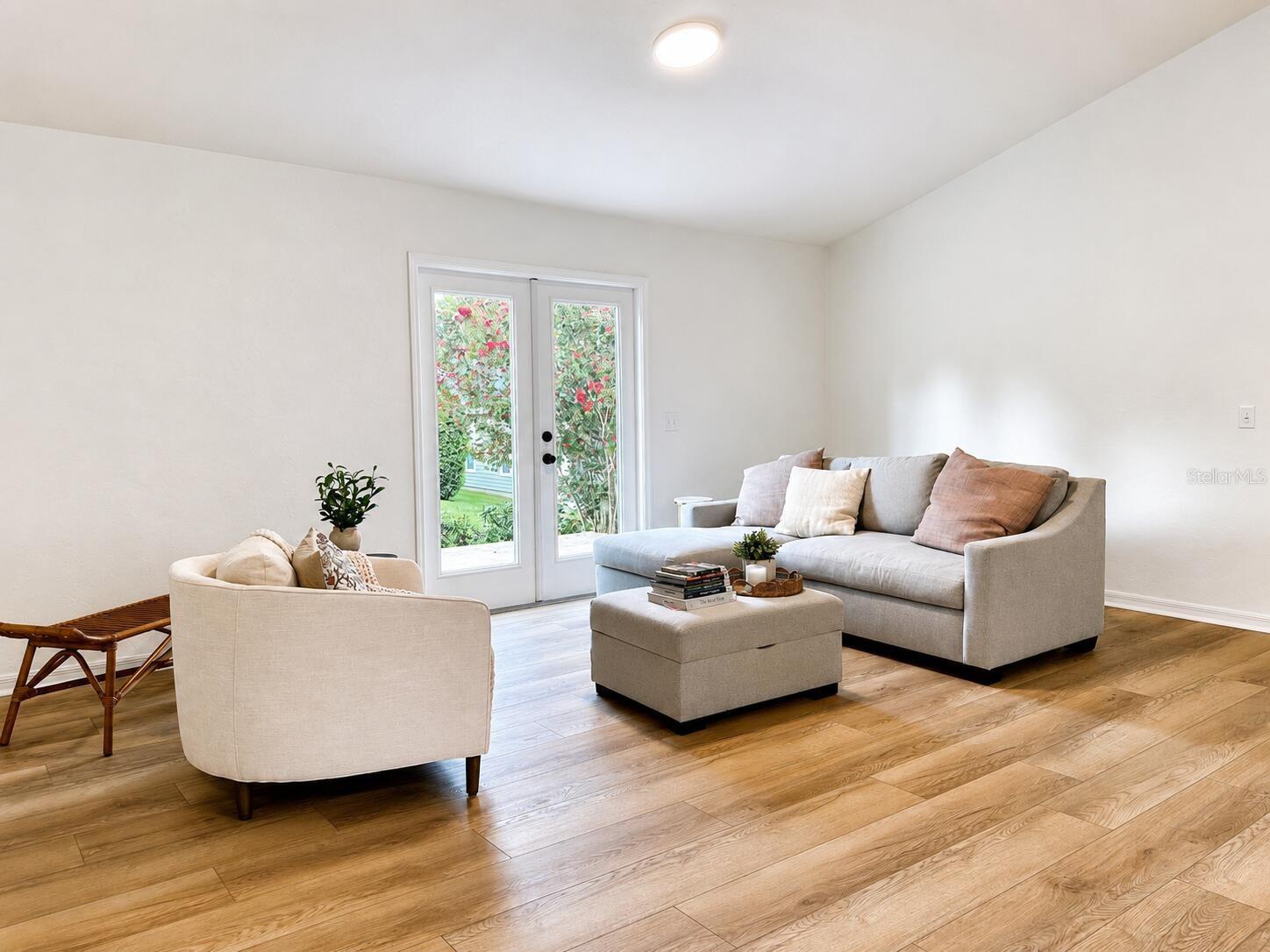 WELLINGTON PLACE - Residential