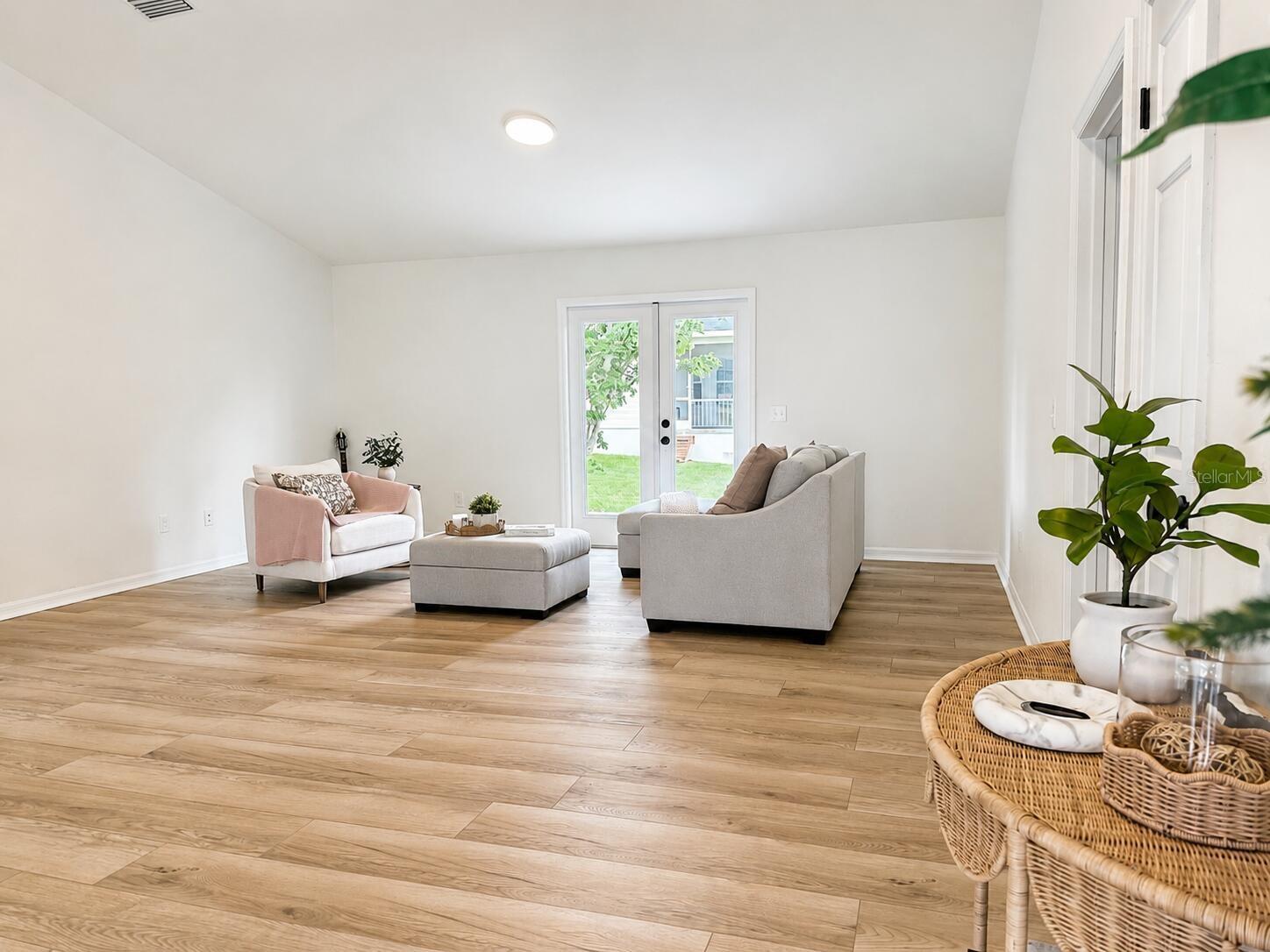 WELLINGTON PLACE - Residential