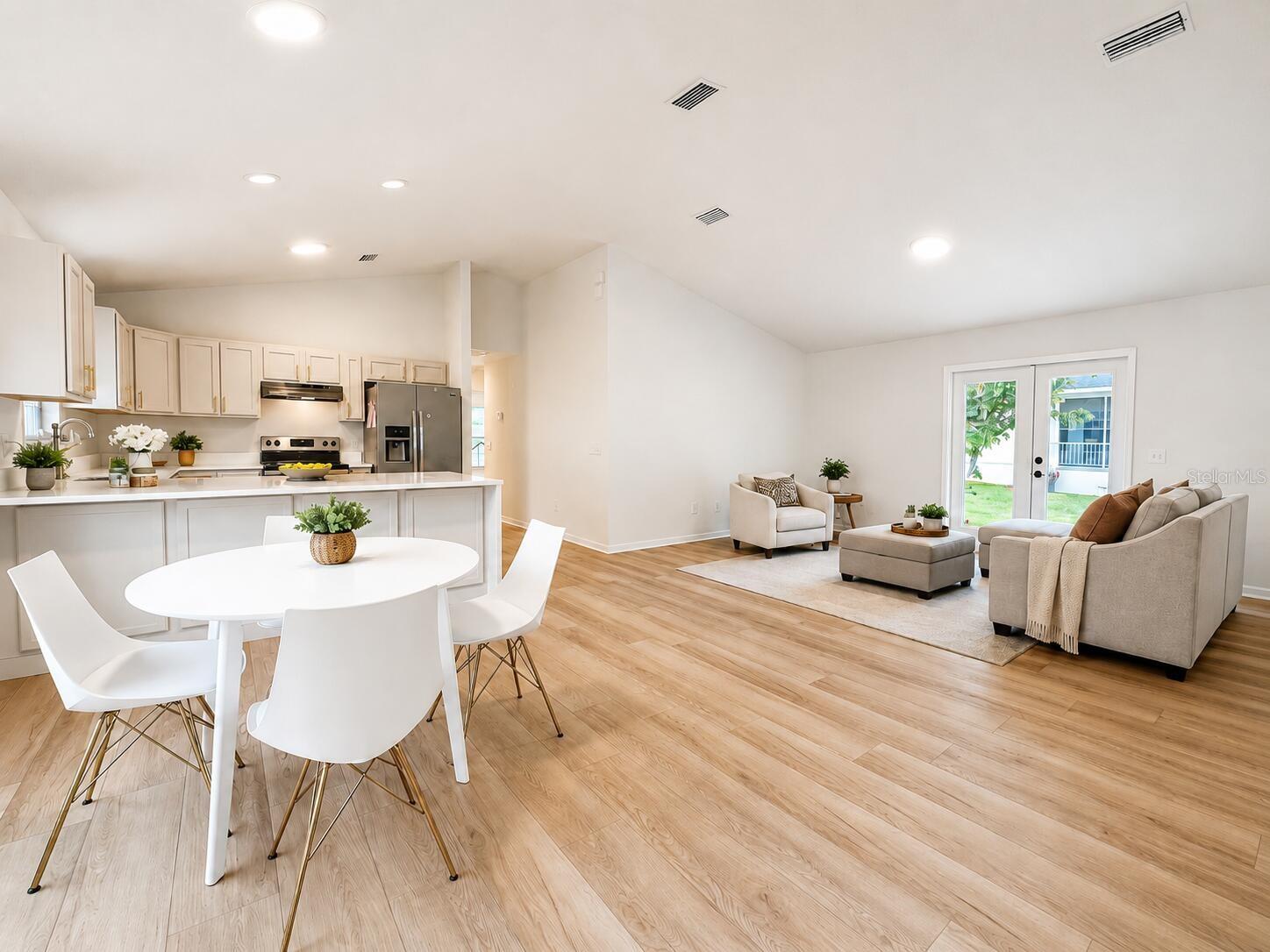 WELLINGTON PLACE - Residential