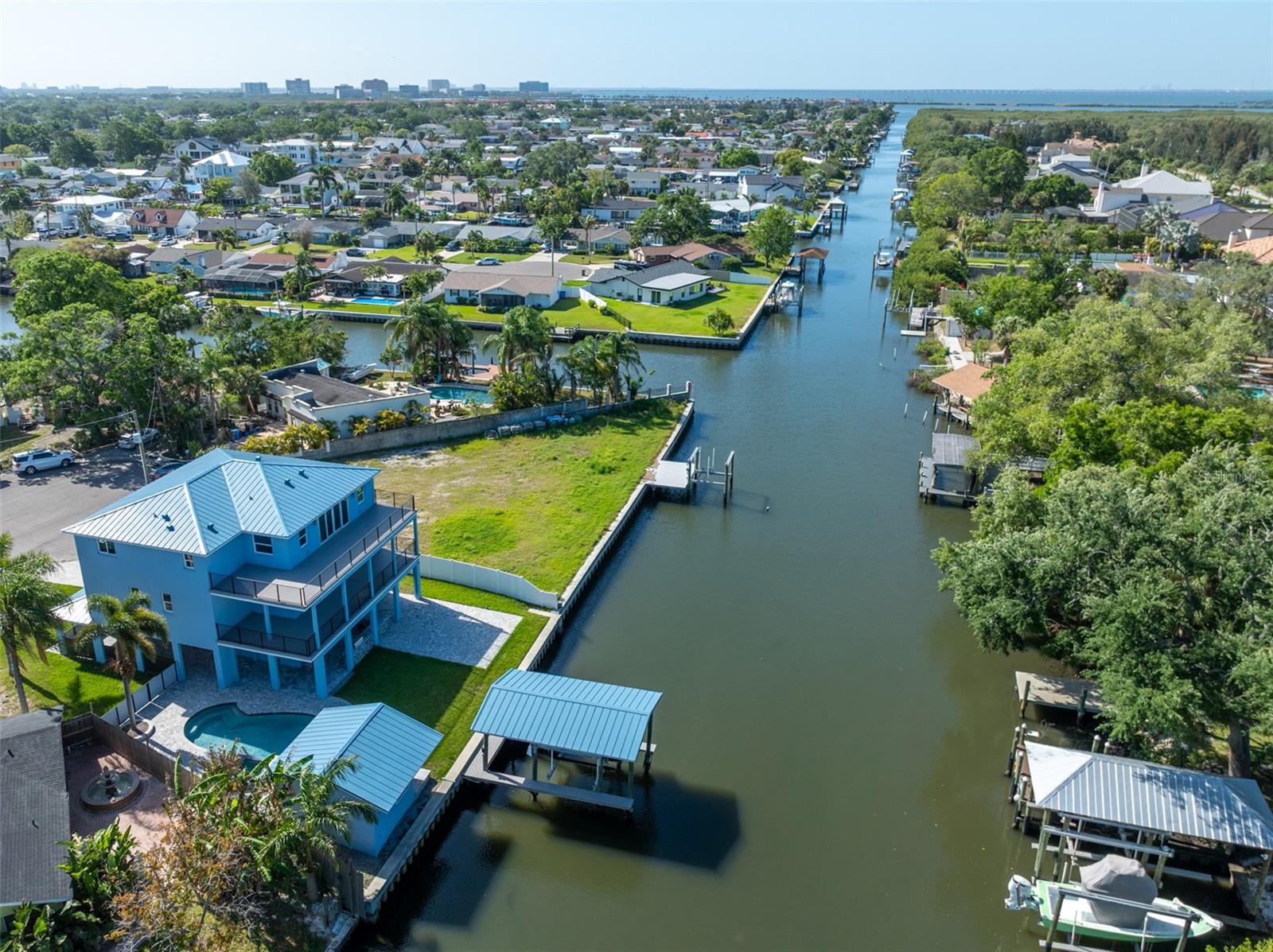 BAY CREST PARK UNIT 01 - Residential
