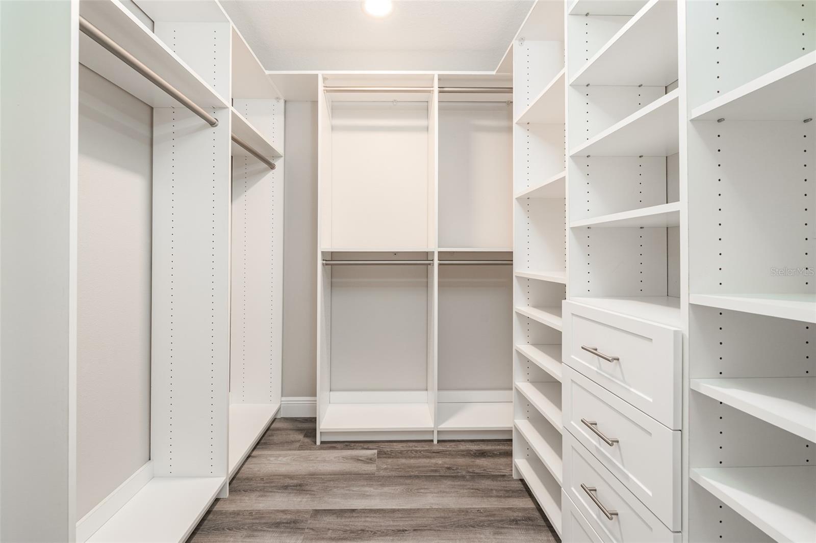 BAY CREST PARK UNIT 01 - Residential