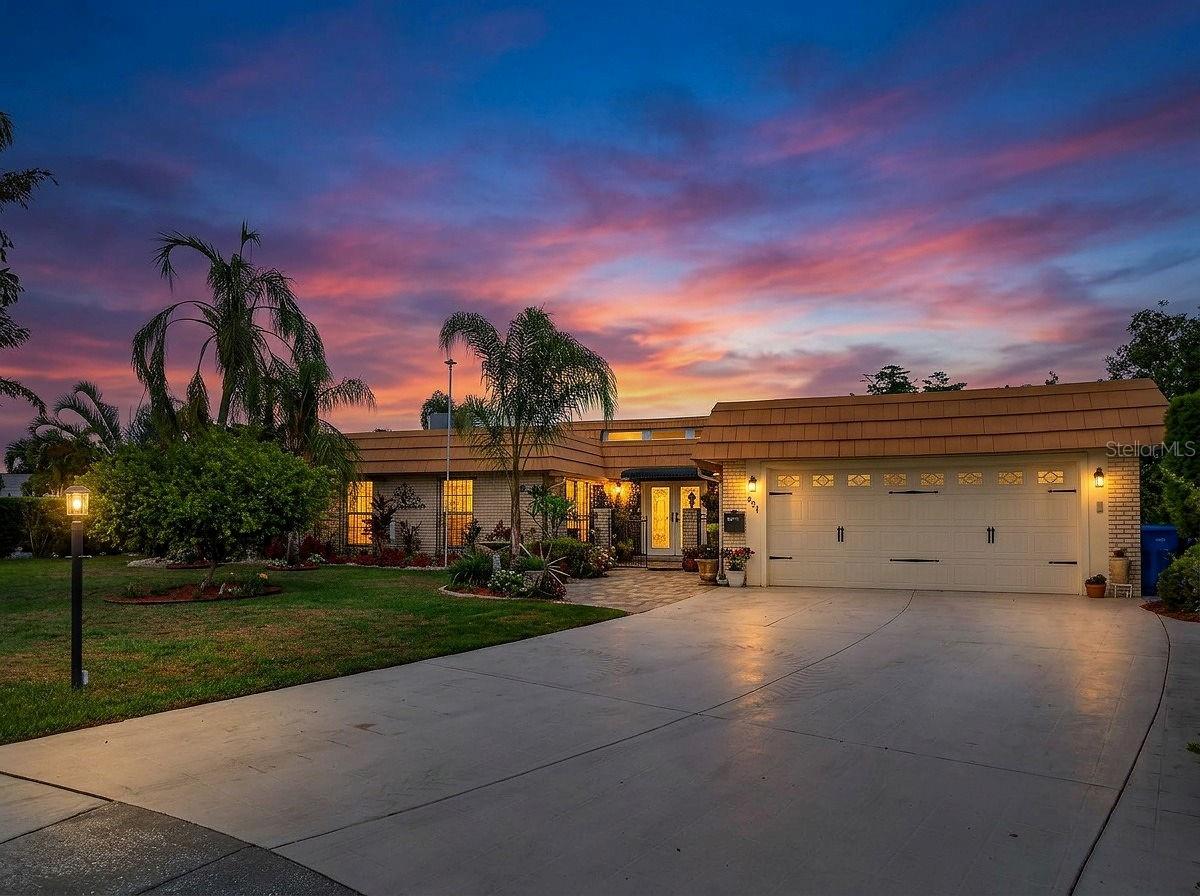 DEL WEBBS SUN CITY FLORIDA UN - Residential