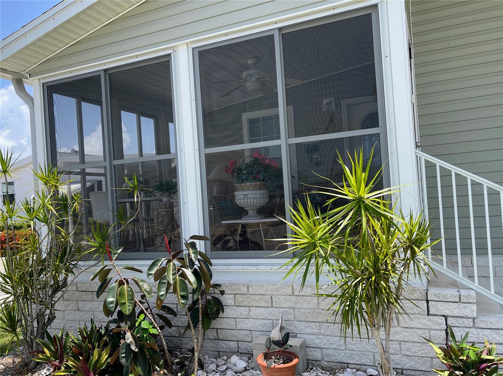 COUNTRY CLUB ESTATES - Residential