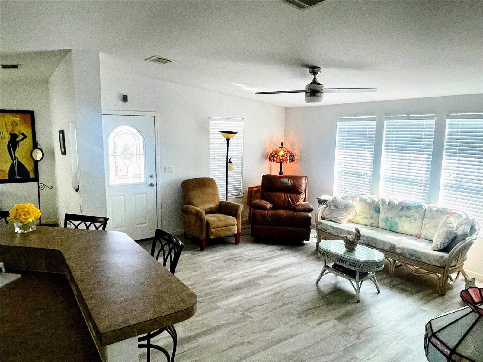 COUNTRY CLUB ESTATES - Residential