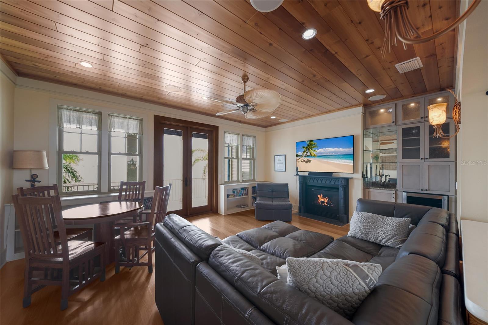 SUNRISE PARK REP - Residential