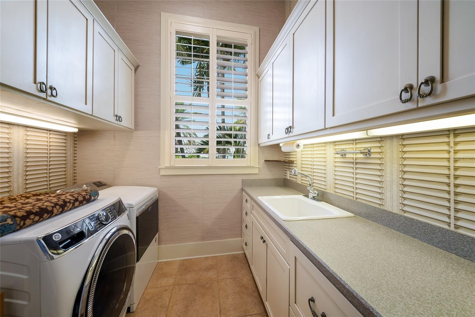 SUNRISE PARK REP - Residential