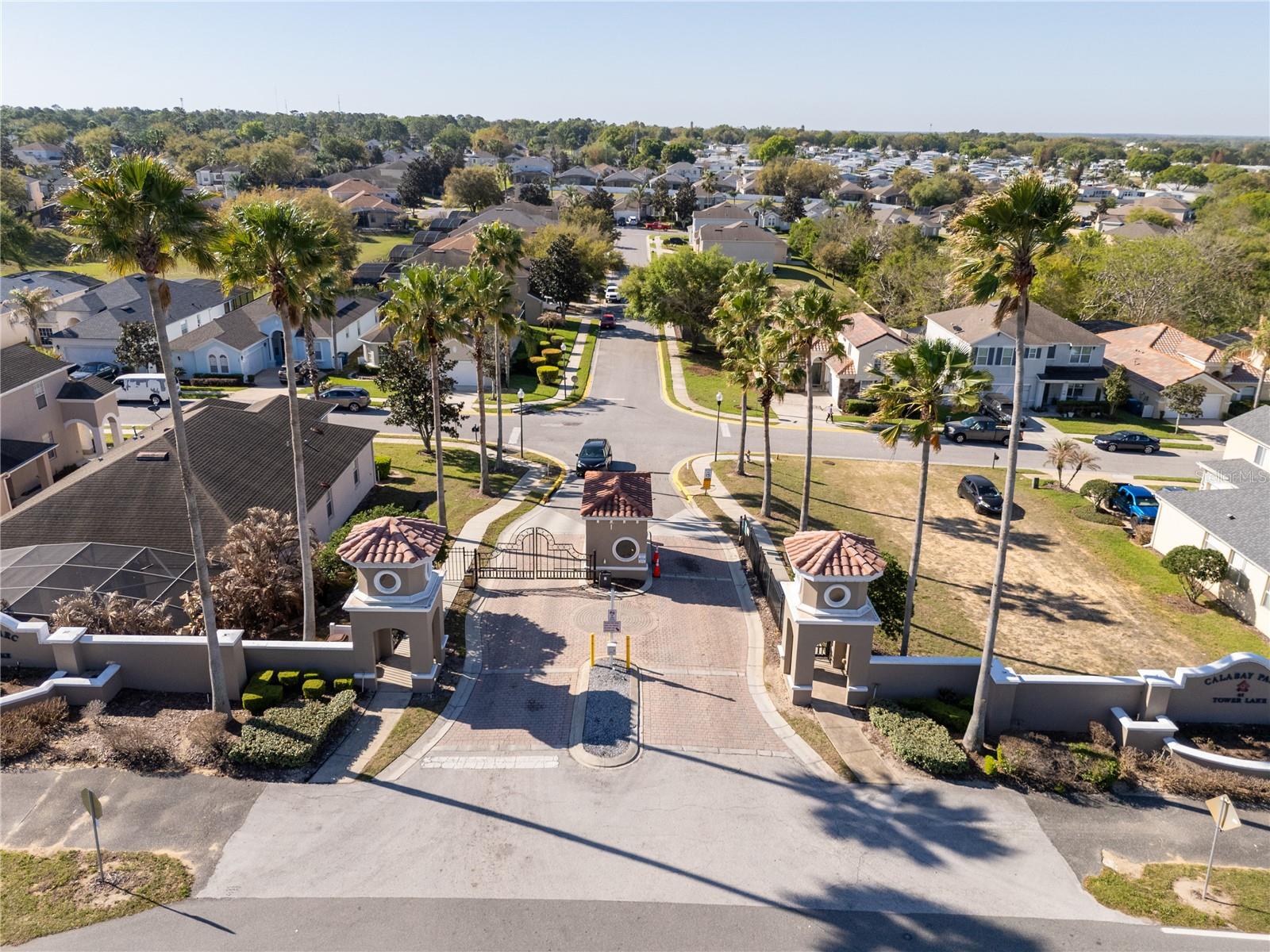 CALABAY PARC AT TOWER LAKE - Residential