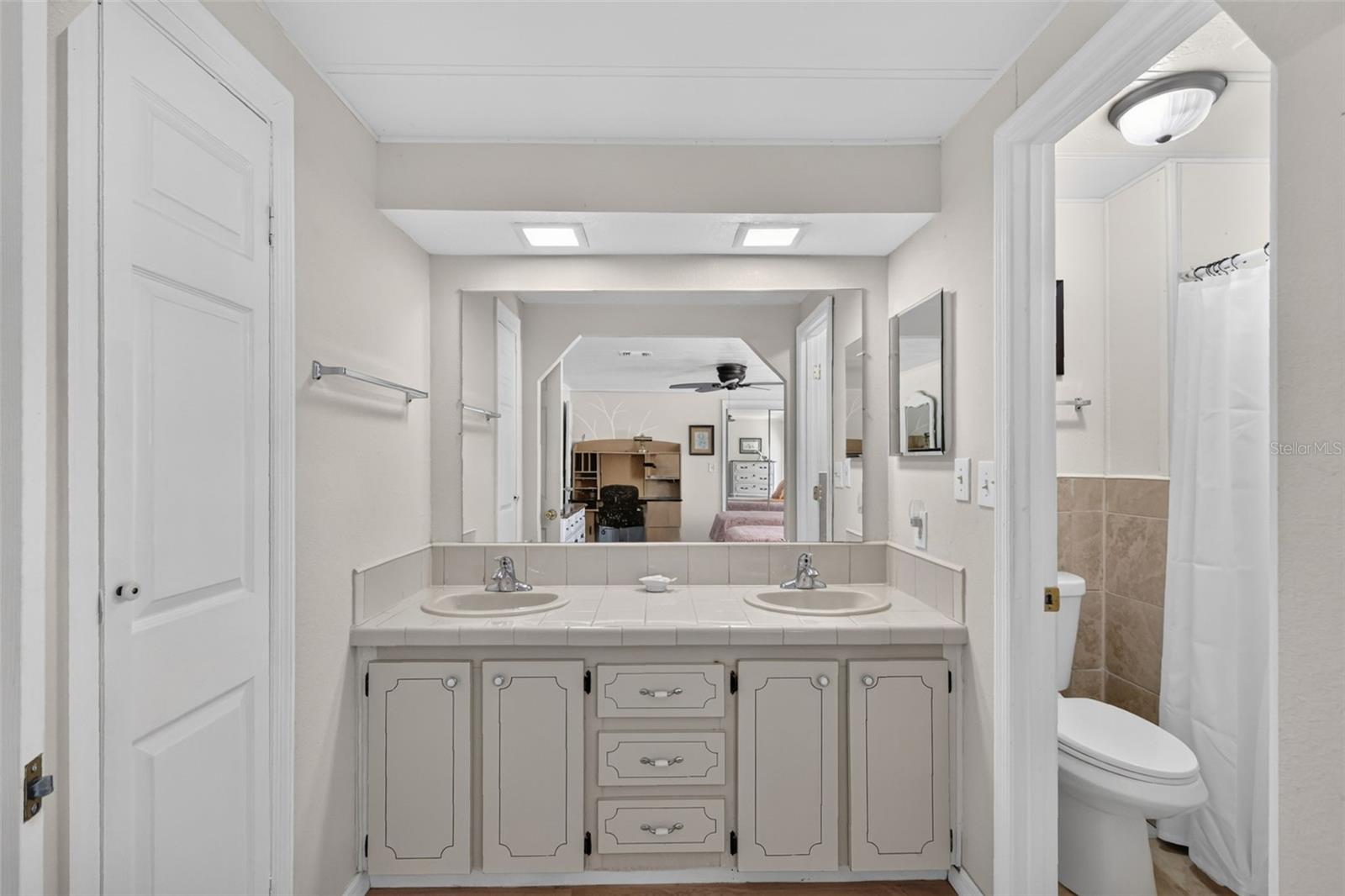 LADY LAKE ORANGE BLOSSOM GARDENS UNIT 05 - Residential