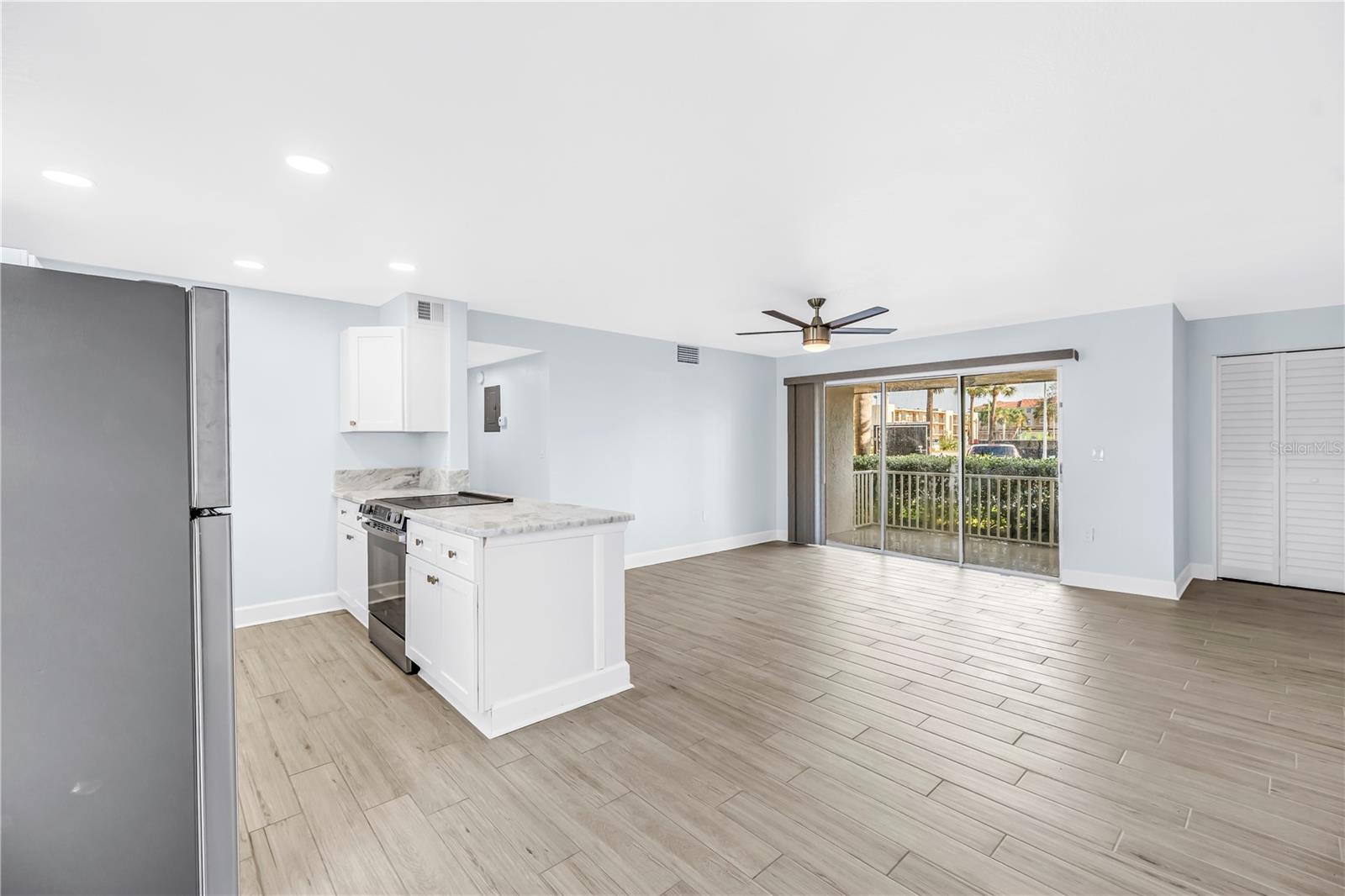 ST PETERSBURG BEACH NORTH UNIT 7 - Commercial Sale