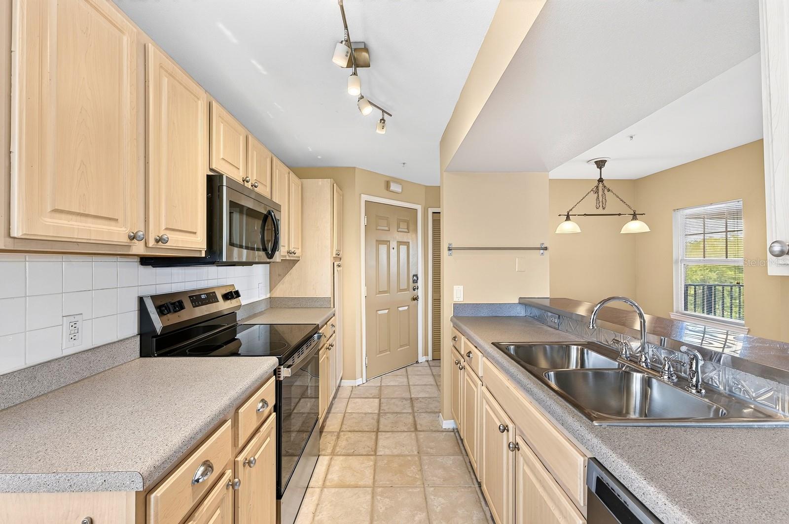 RESIDENCES AT SABAL POINT A CONDO - Residential