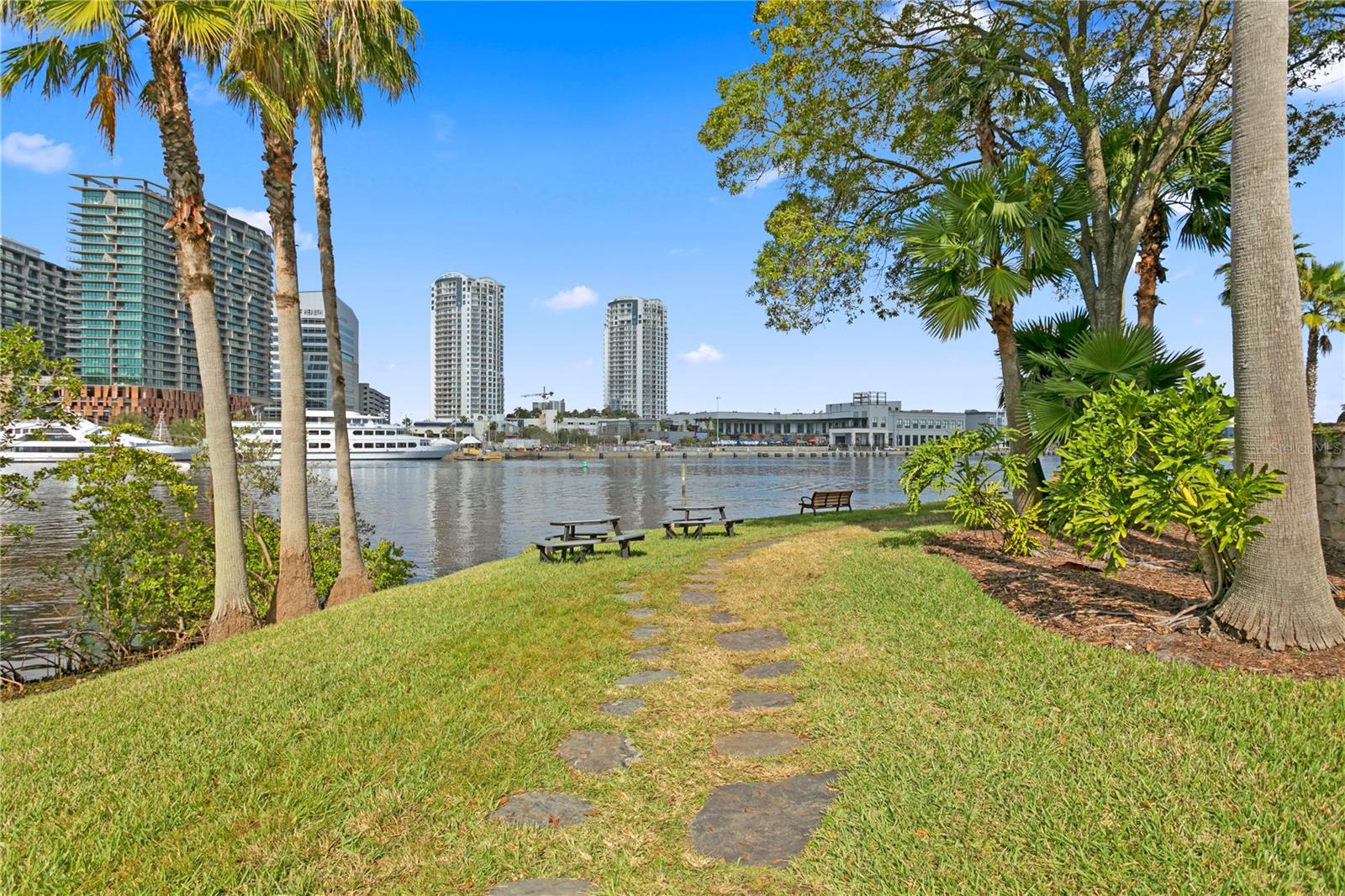 ISLAND WALK A CONDO - Residential