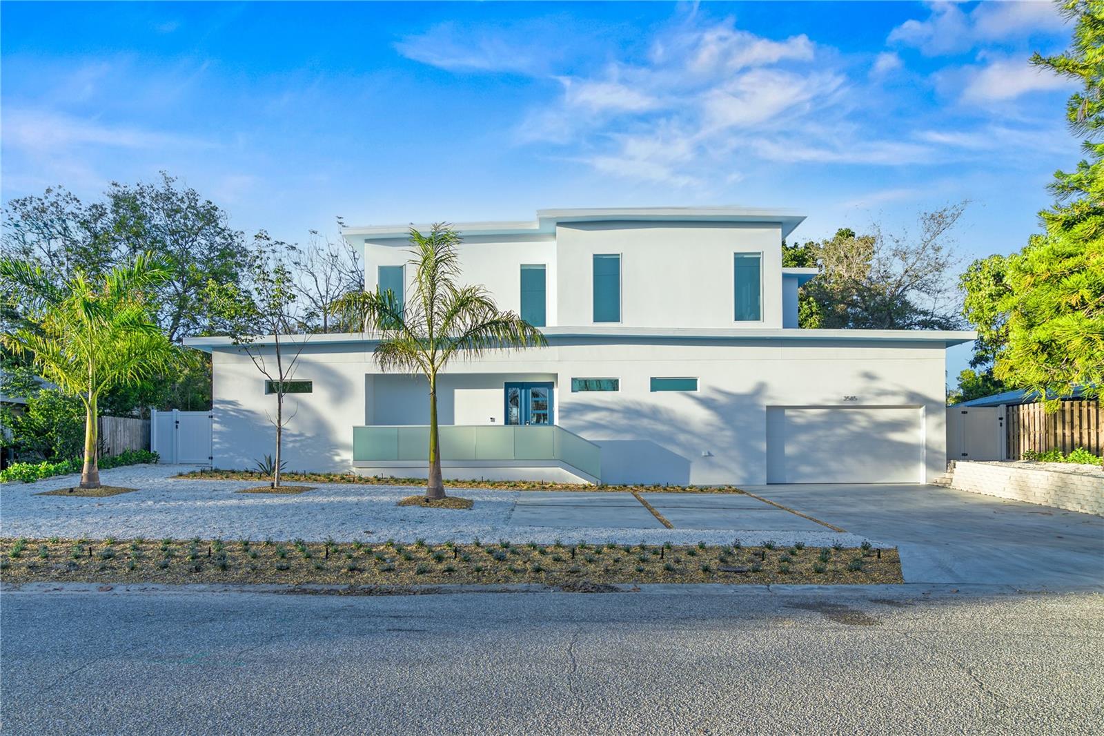SOUTH GATE - Residential