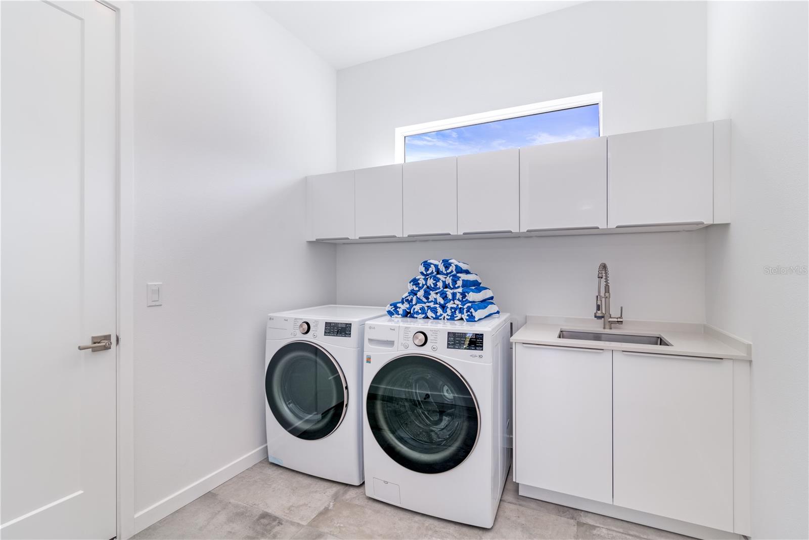 SOUTH GATE - Residential