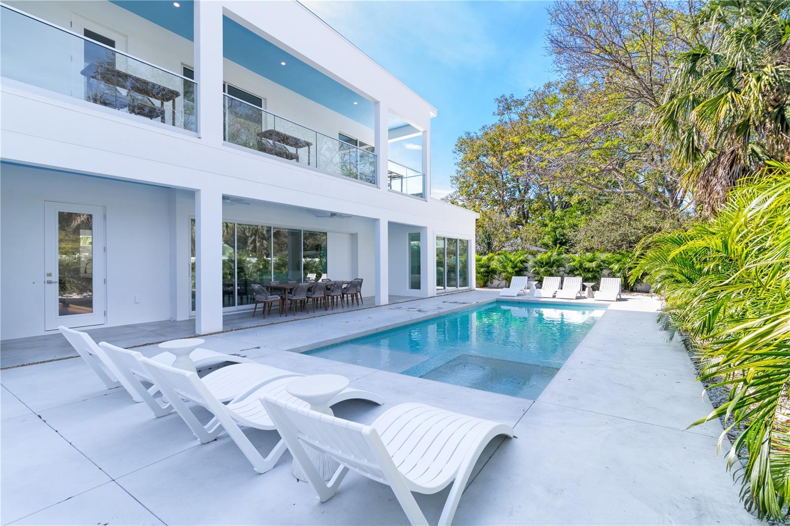 SOUTH GATE - Residential