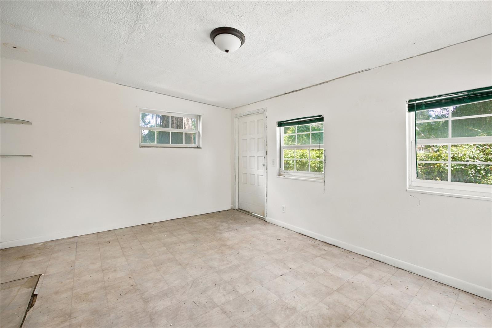 MEADOWBROOK RANCHES - Residential