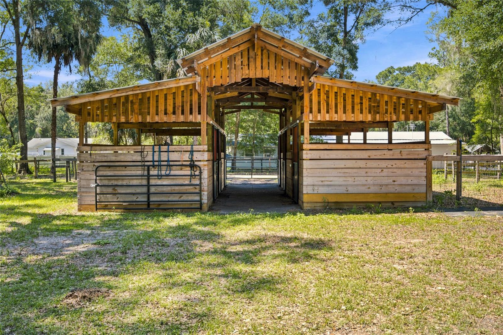 MEADOWBROOK RANCHES - Residential