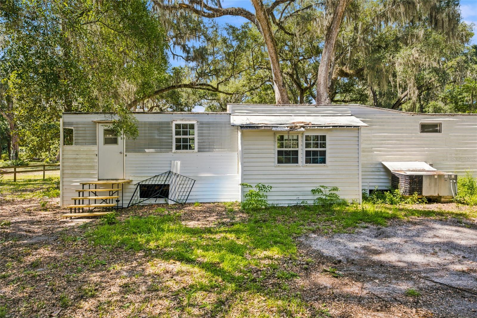 MEADOWBROOK RANCHES - Residential