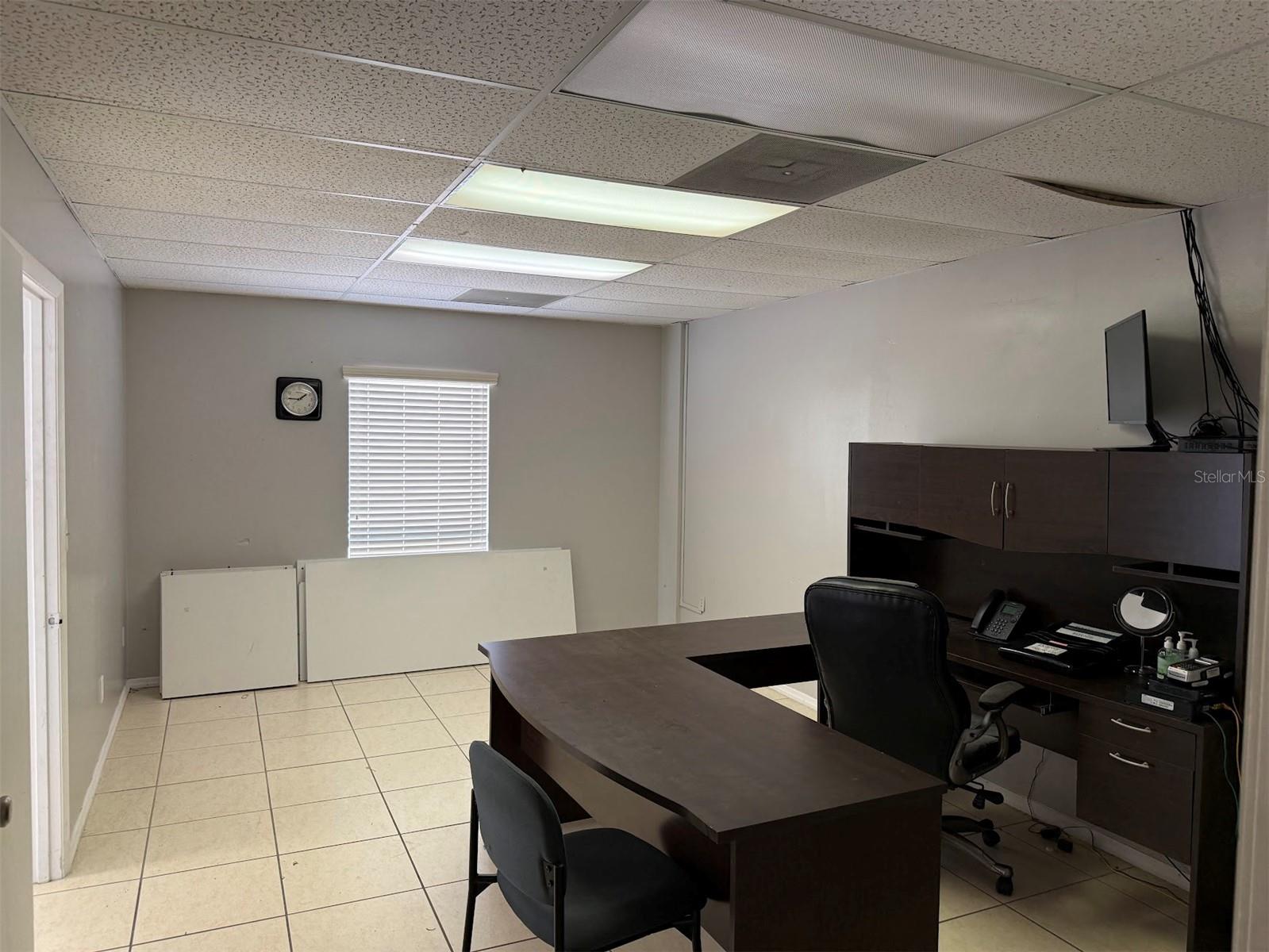 WEST 200 BUS PARK - Commercial Lease