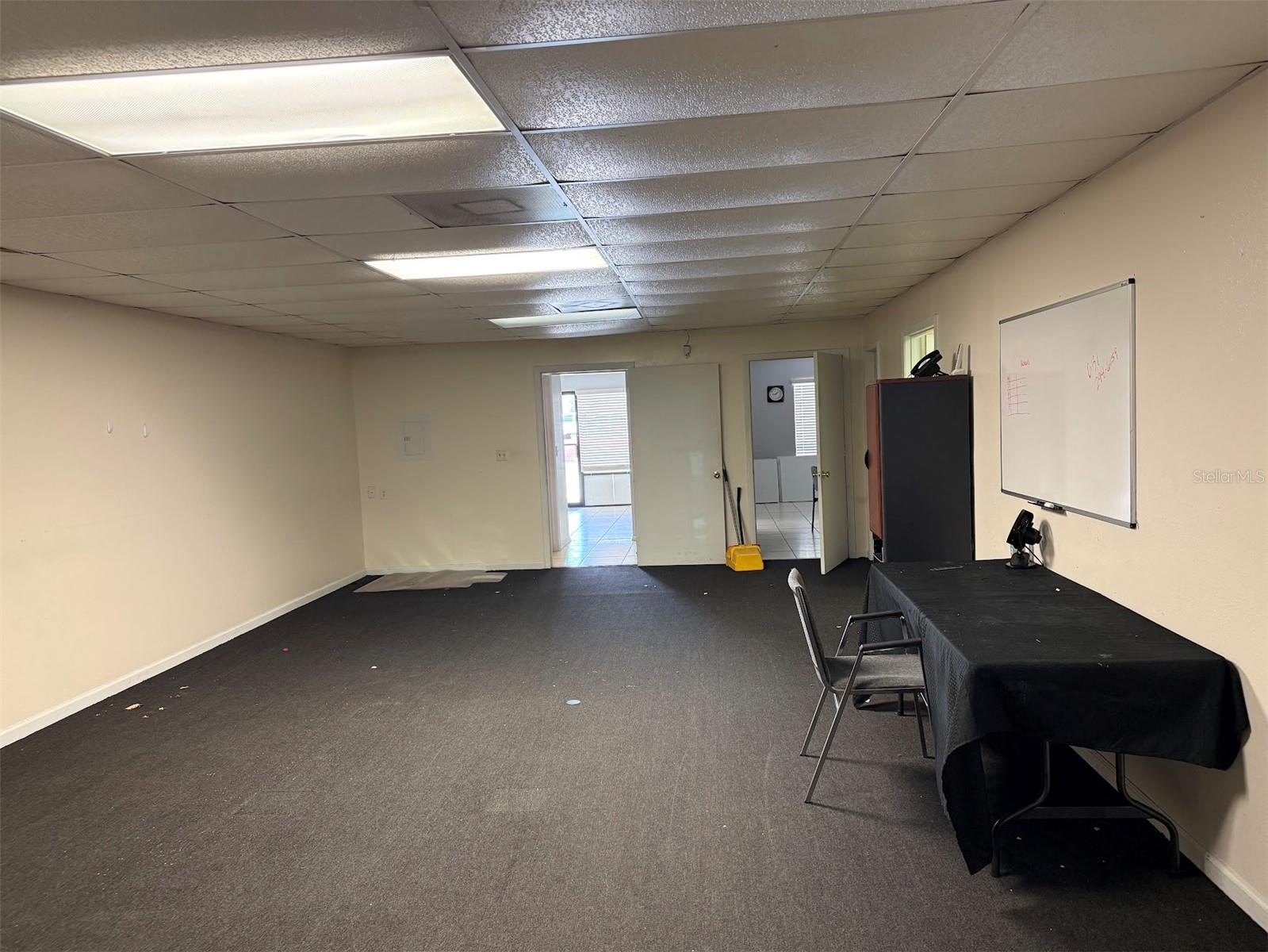 WEST 200 BUS PARK - Commercial Lease