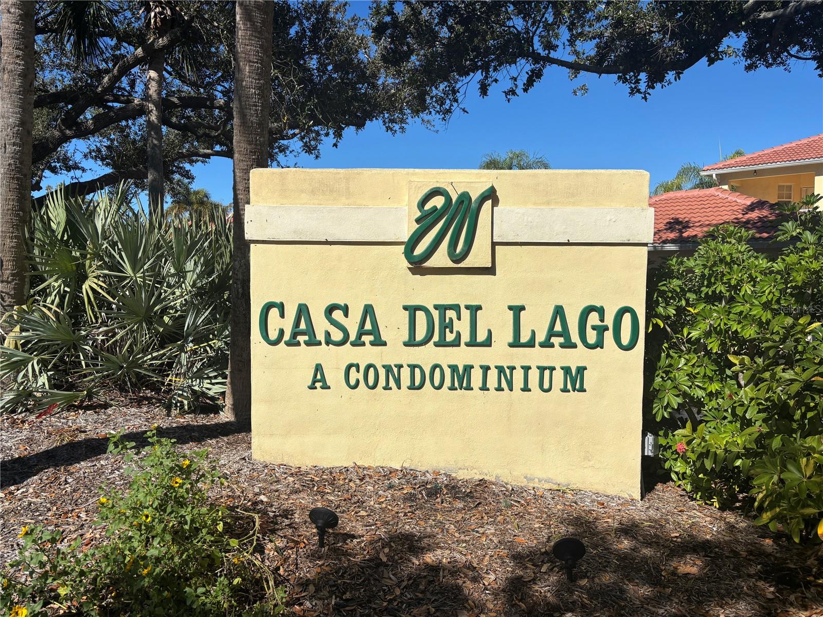 CASA DEL LAGO - Residential