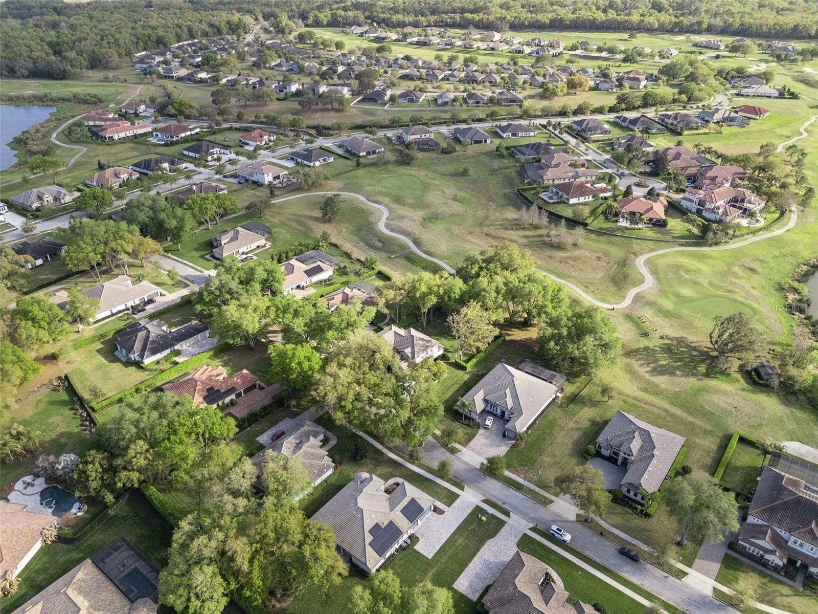 HEATHROW COUNTRY ESTATE - Residential