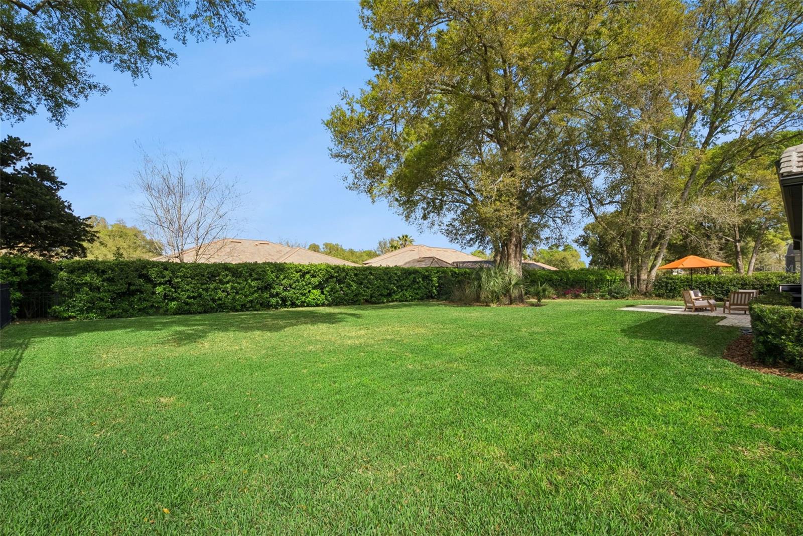 HEATHROW COUNTRY ESTATE - Residential