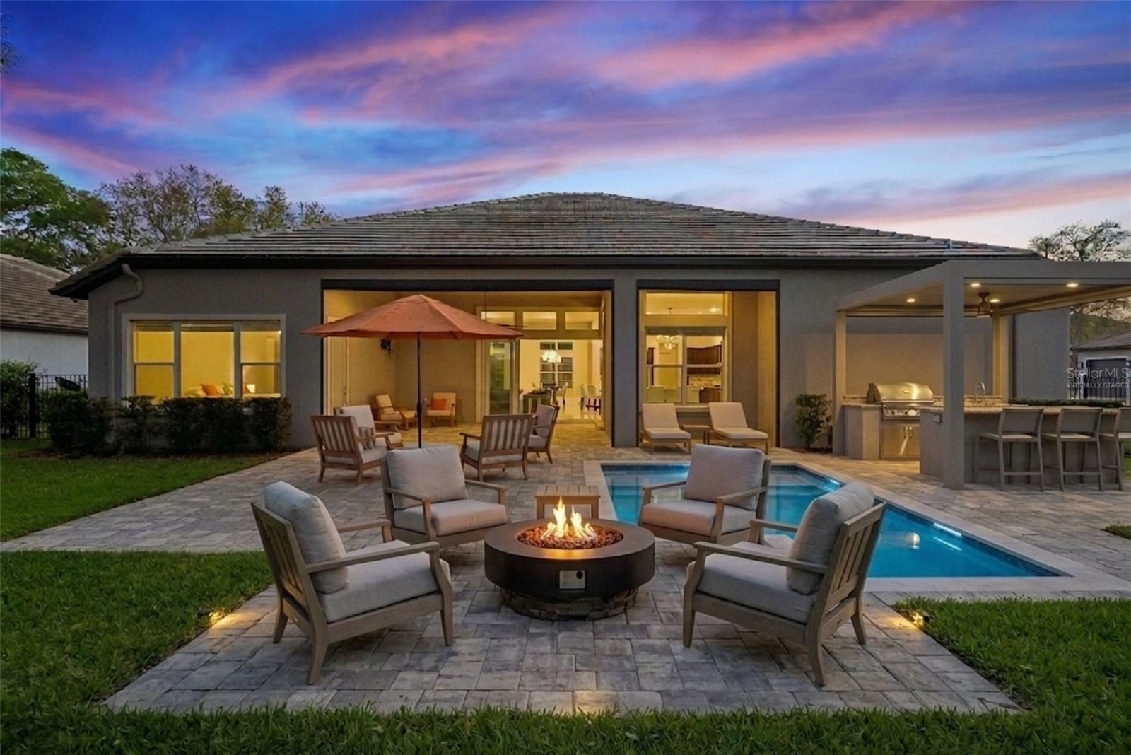 HEATHROW COUNTRY ESTATE - Residential