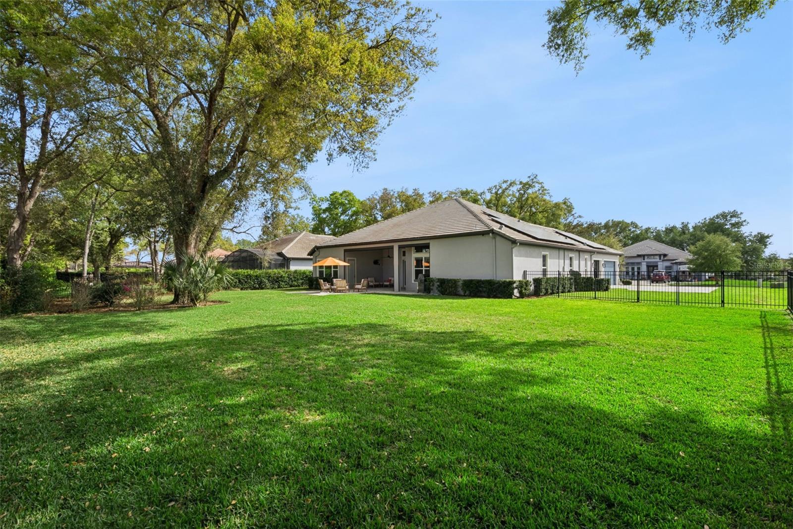 HEATHROW COUNTRY ESTATE - Residential