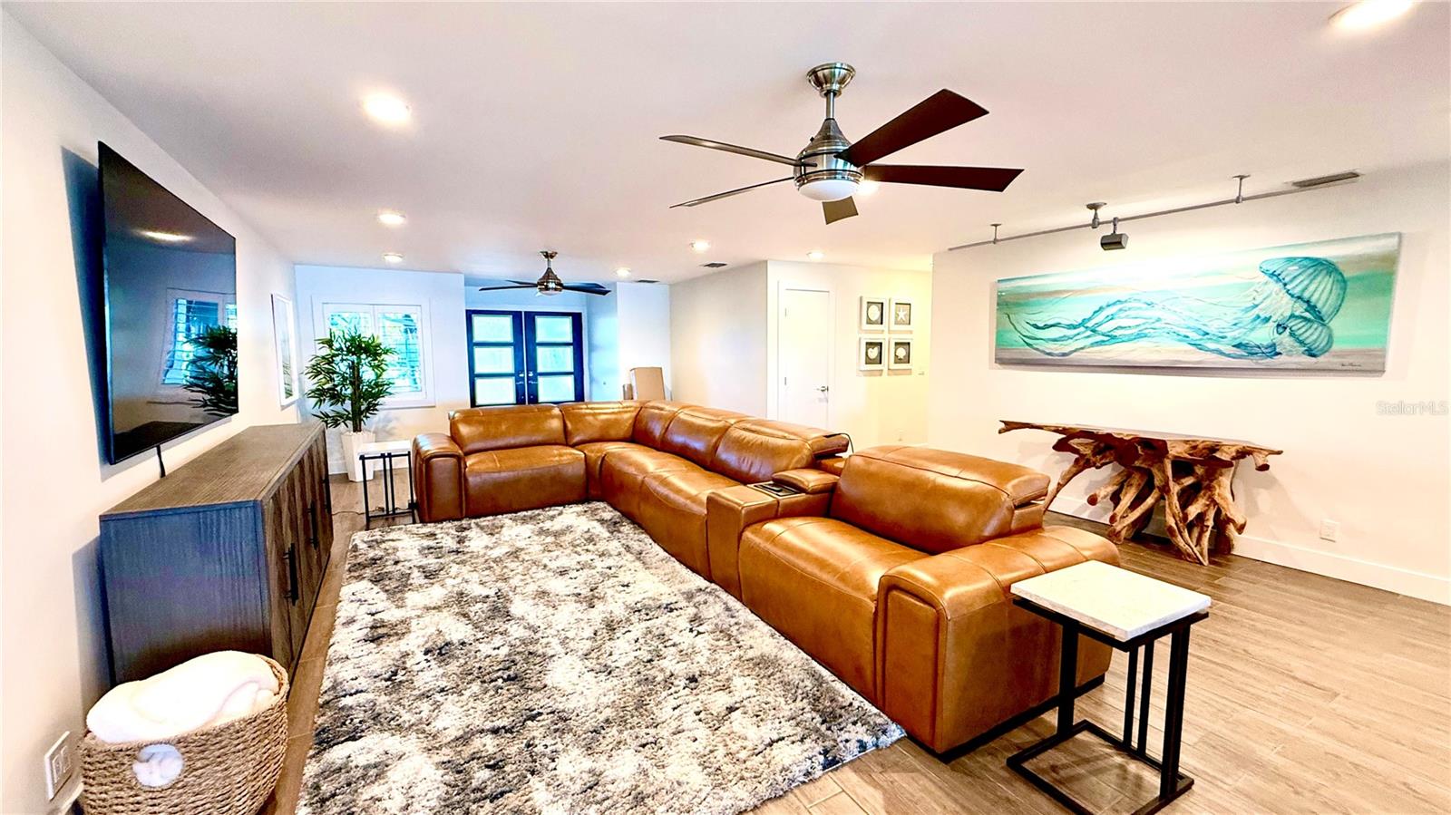 BOCA CIEGA ISLE - Residential Lease
