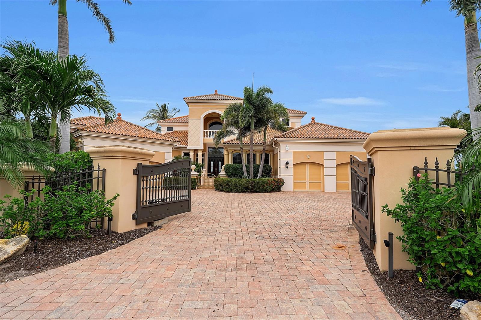 CORAL COVE - Residential
