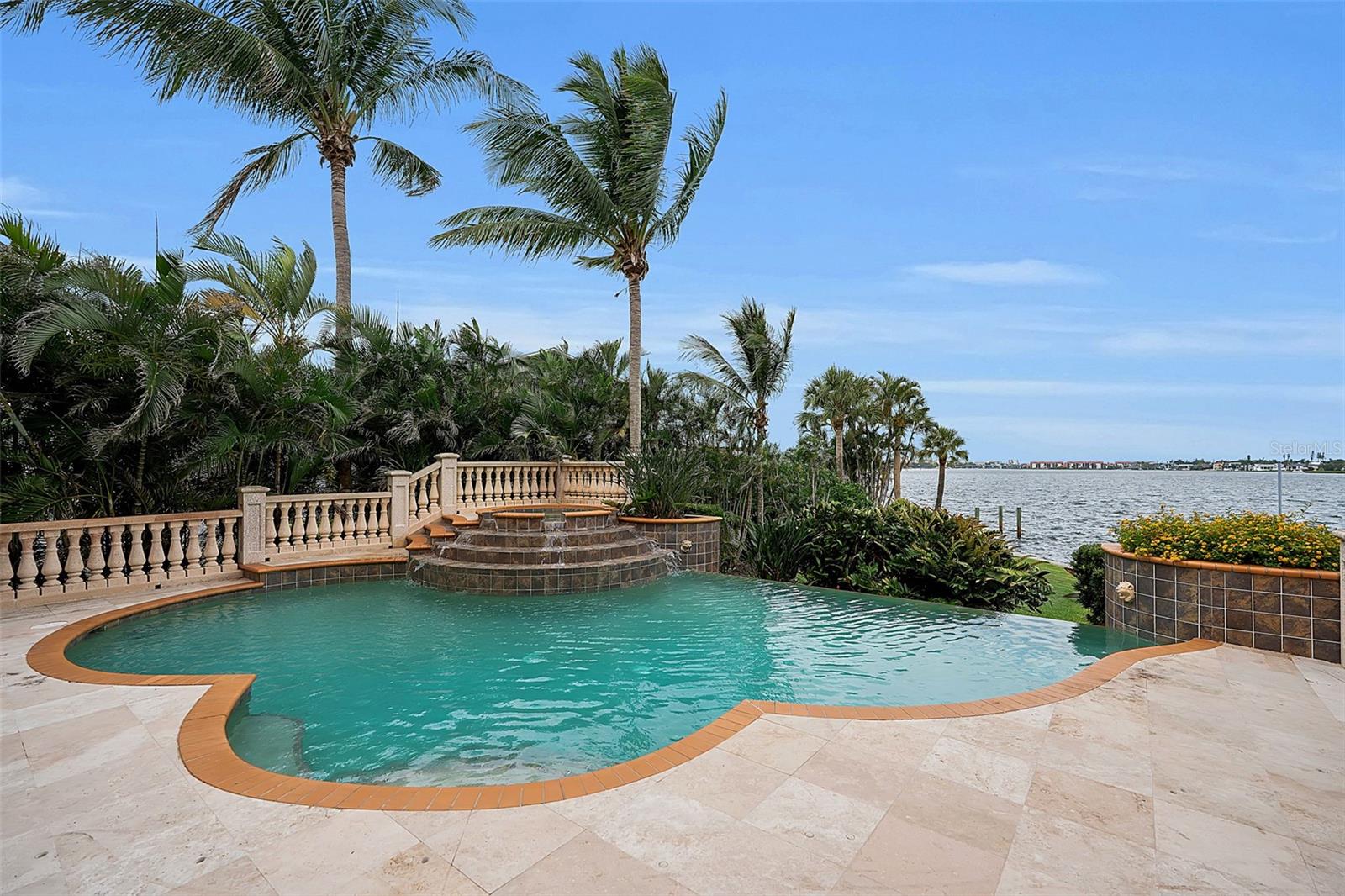 CORAL COVE - Residential