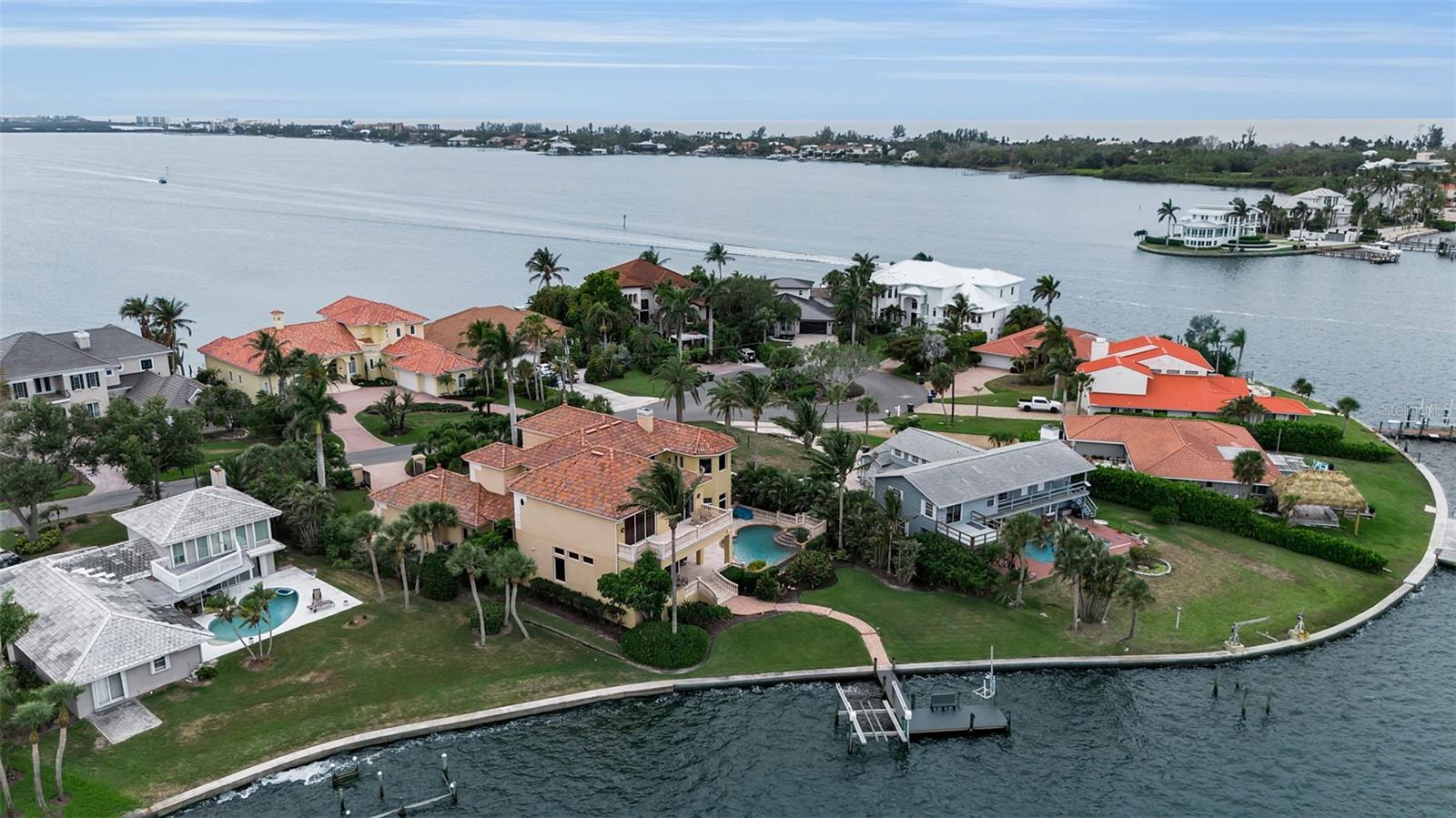 CORAL COVE - Residential
