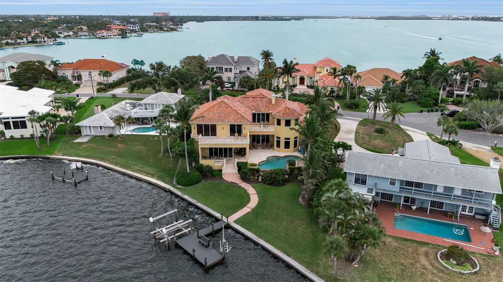 CORAL COVE - Residential