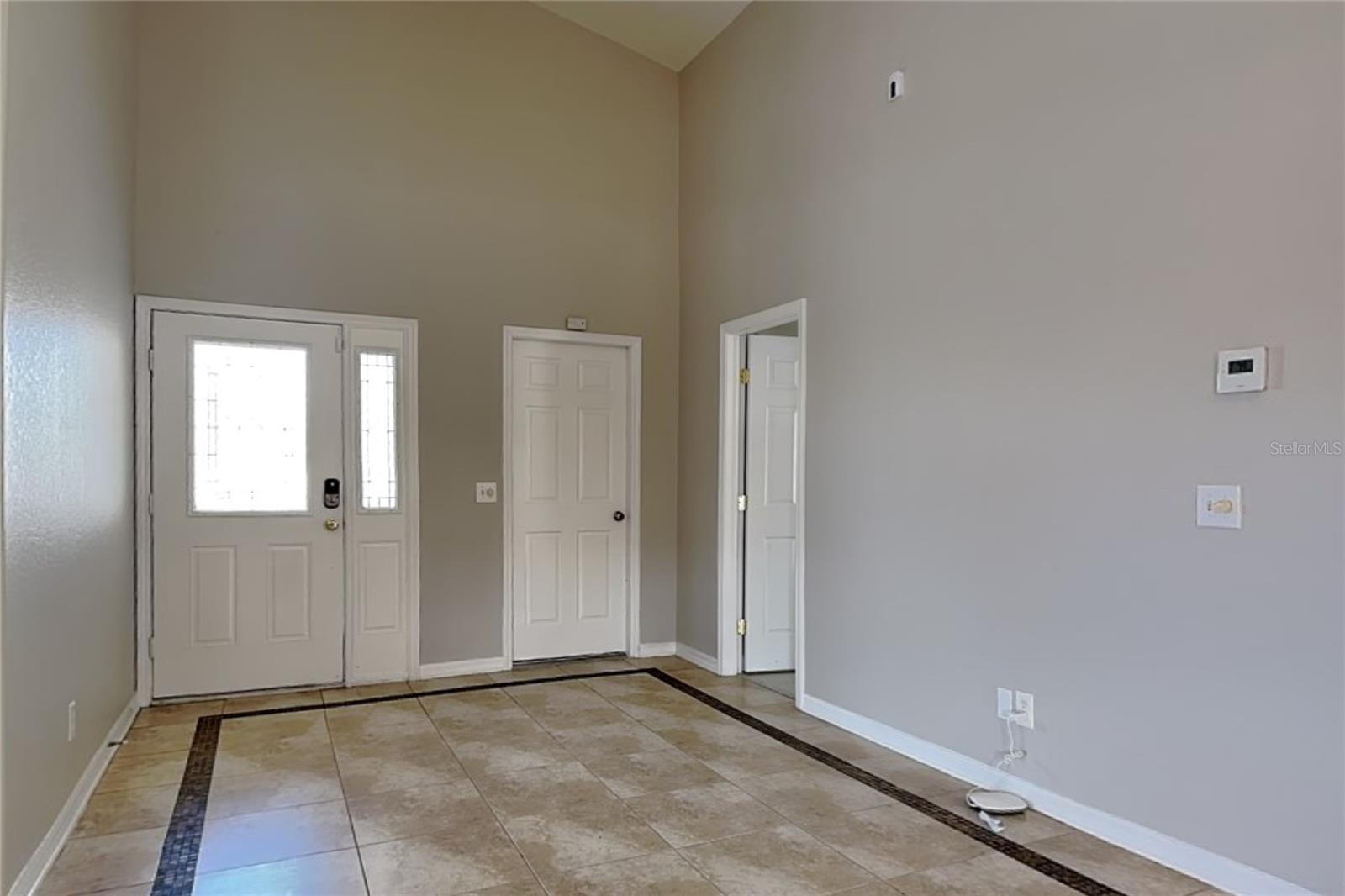EDGEWATER VILLAGE UNIT 1 - Residential Lease