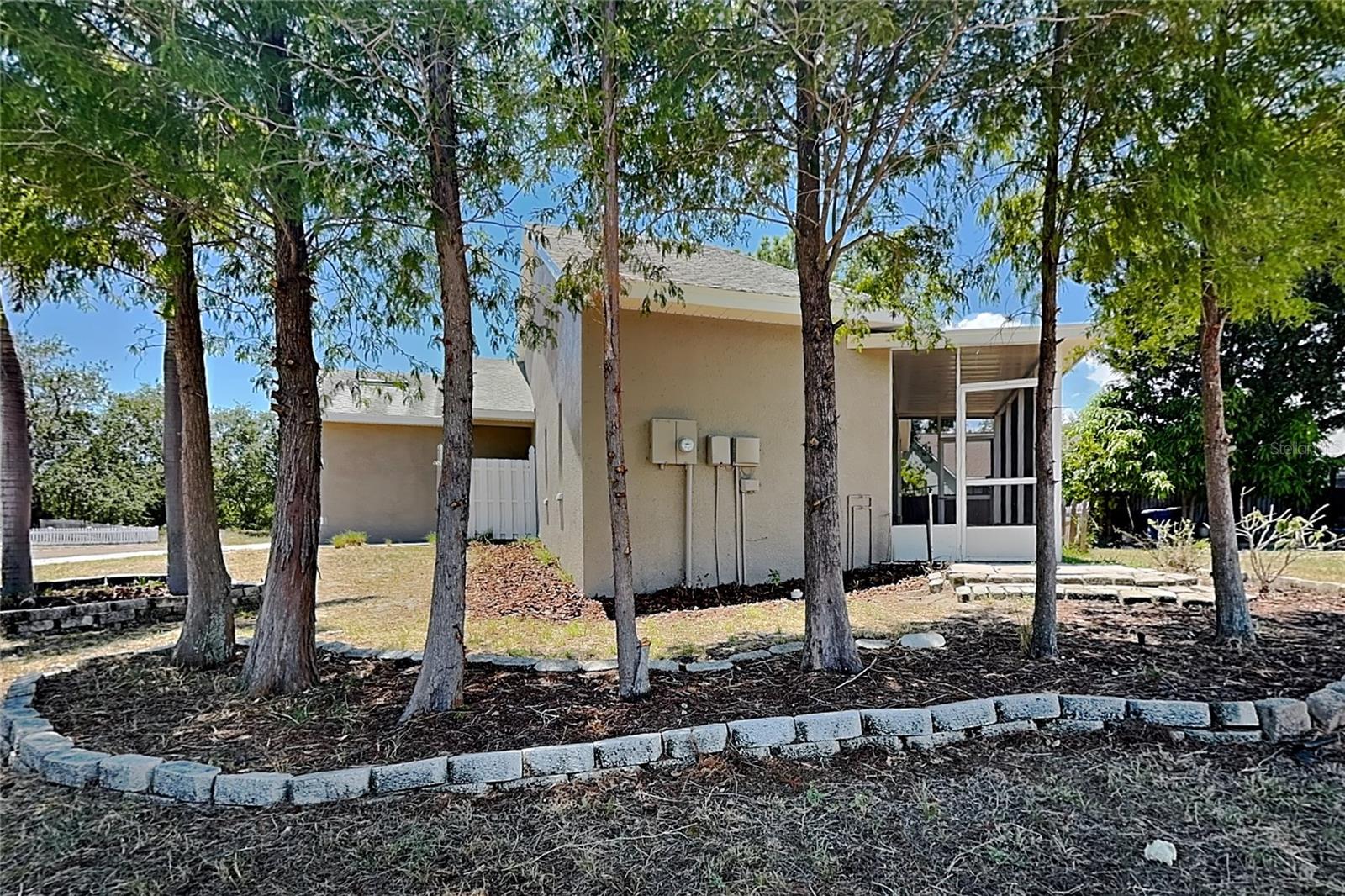 EDGEWATER VILLAGE UNIT 1 - Residential Lease