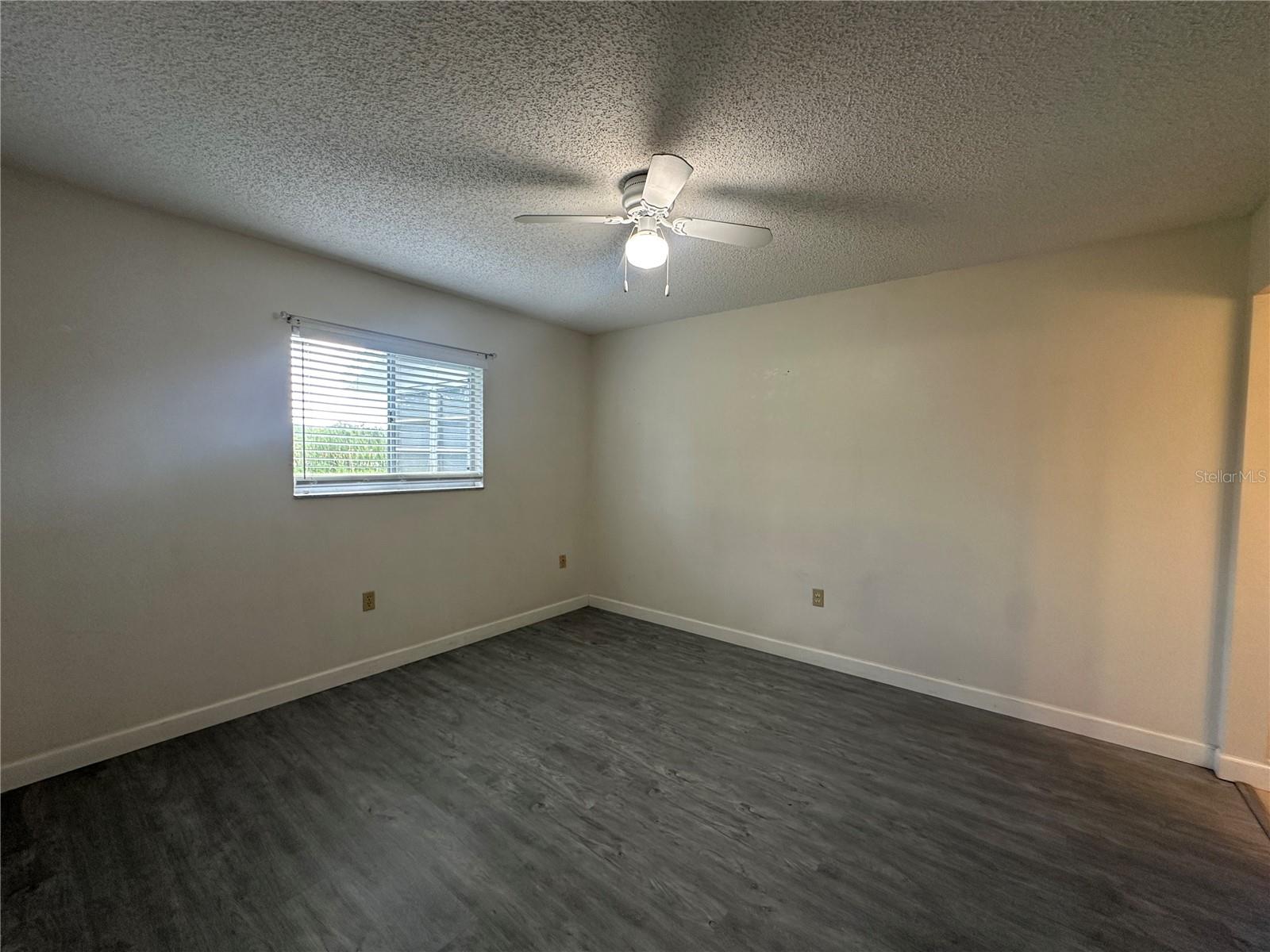 VILLAGE WOODS CONDO PH 02 - Residential Lease