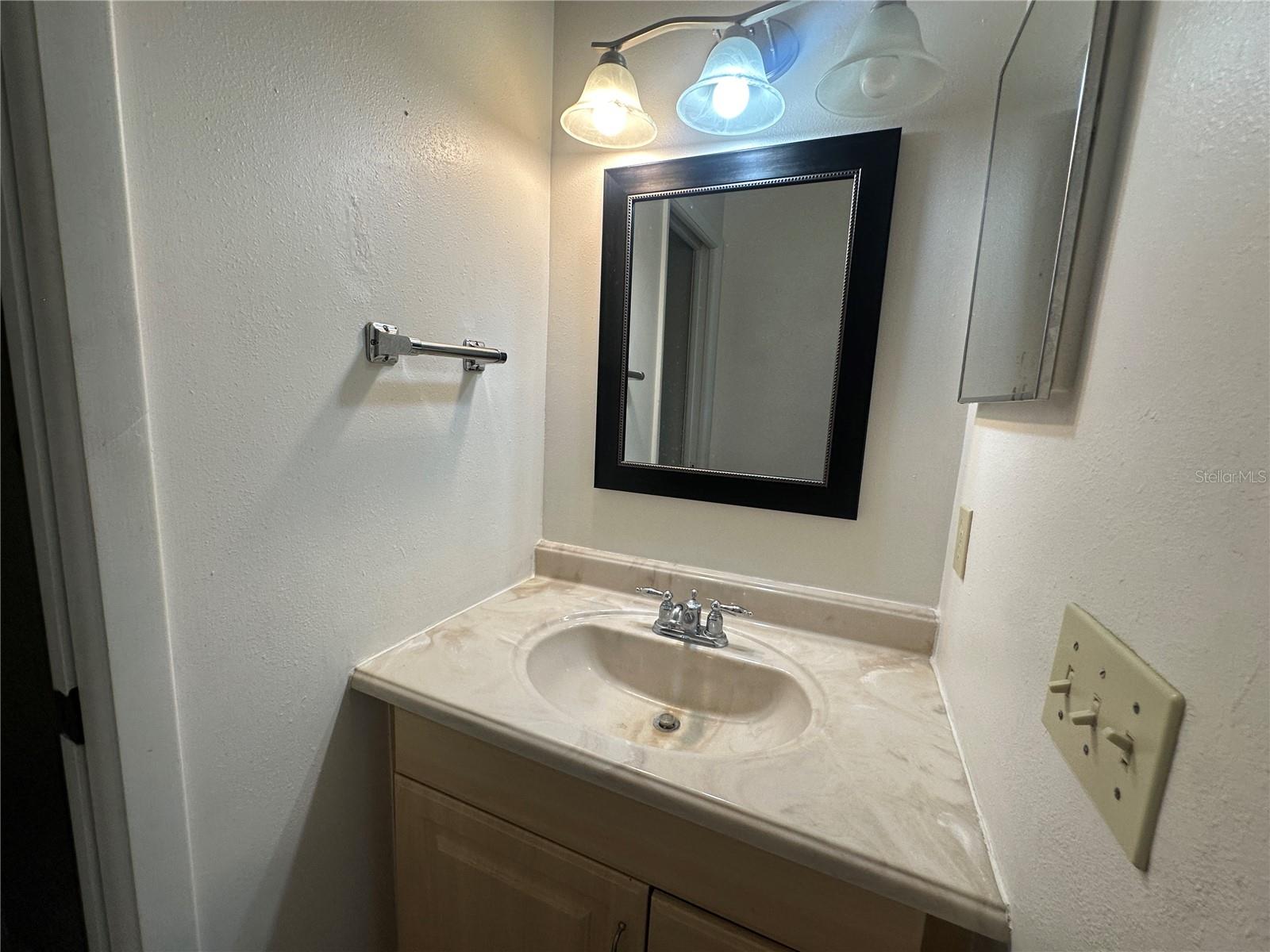 VILLAGE WOODS CONDO PH 02 - Residential Lease