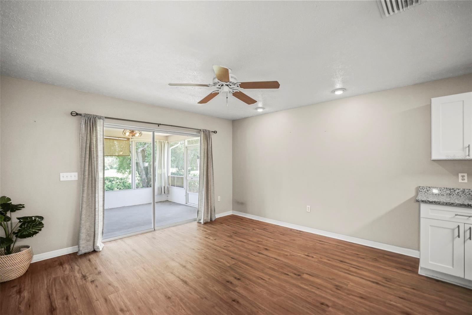 WOOD VIEW AT MEADOW OAKS - Residential