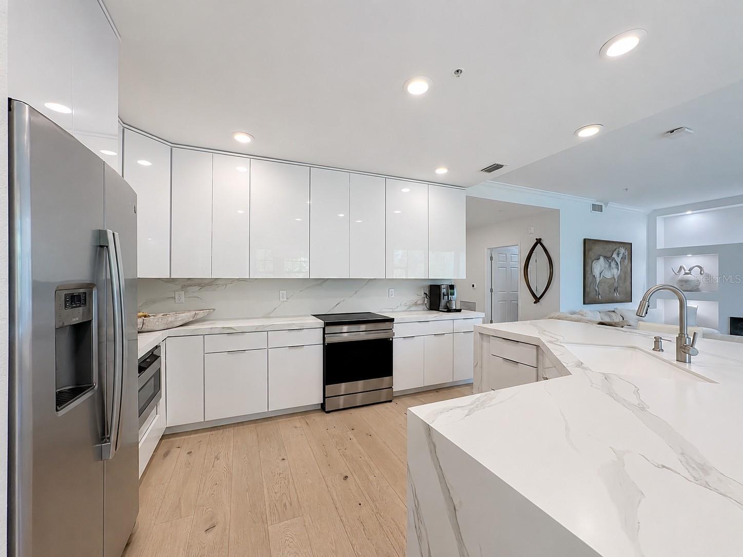 SARASOTA NATIONAL - Residential