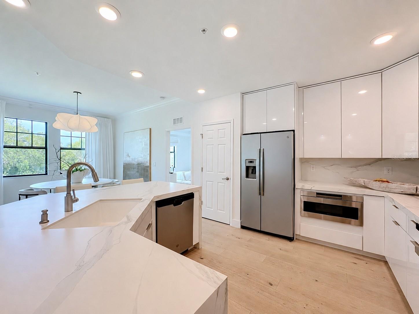 SARASOTA NATIONAL - Residential