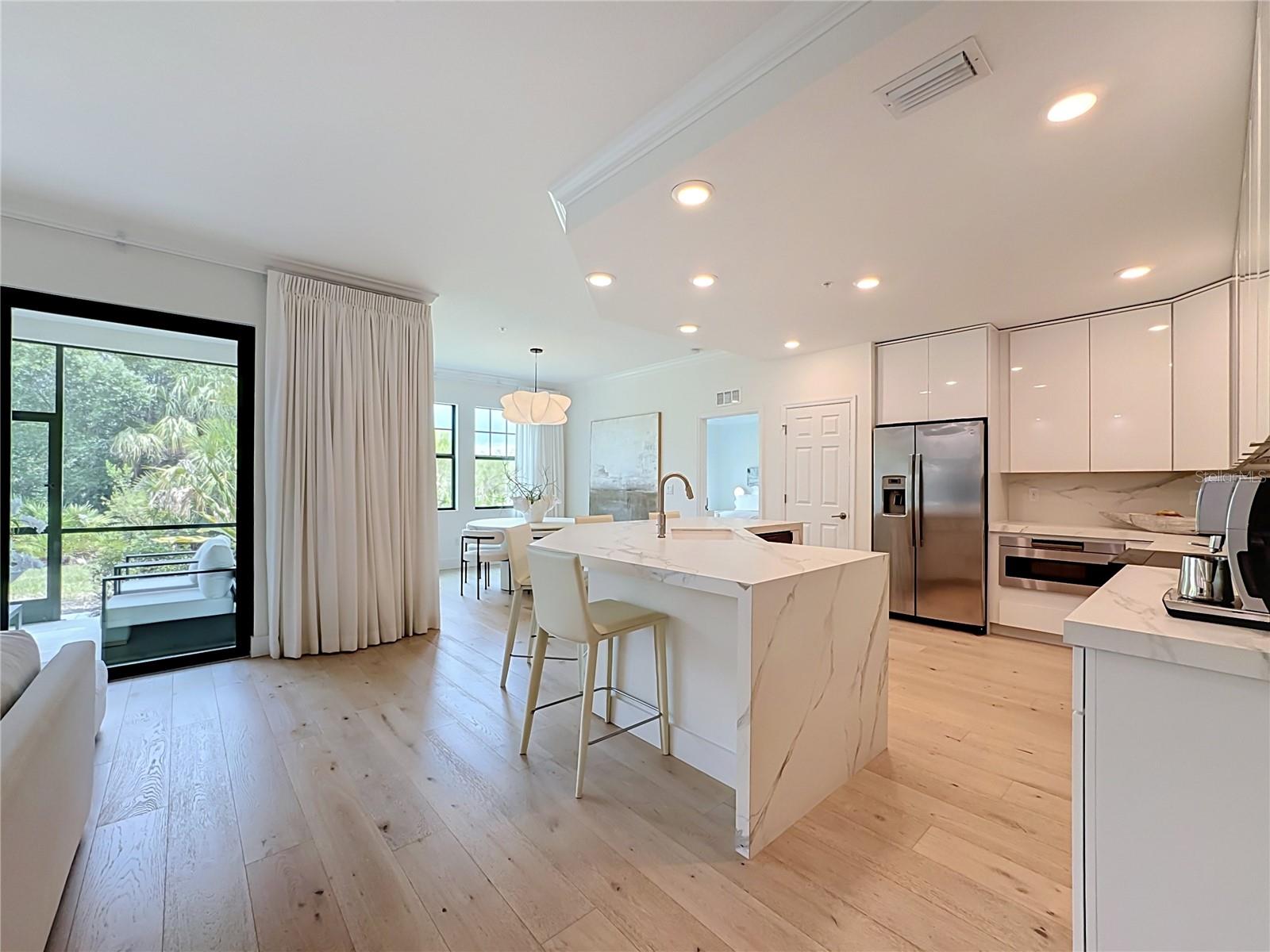 SARASOTA NATIONAL - Residential