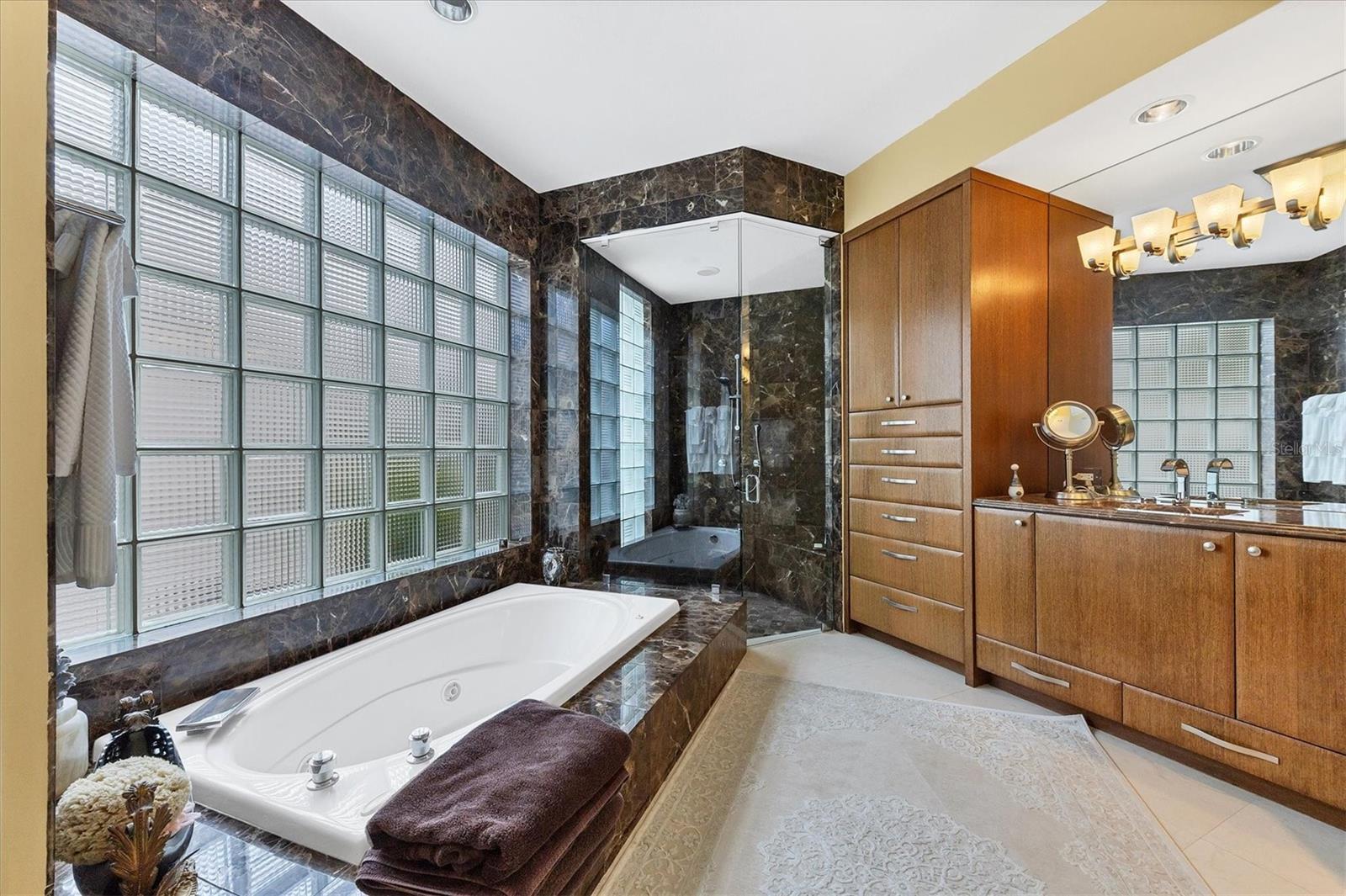 PRESTANCIA - Residential